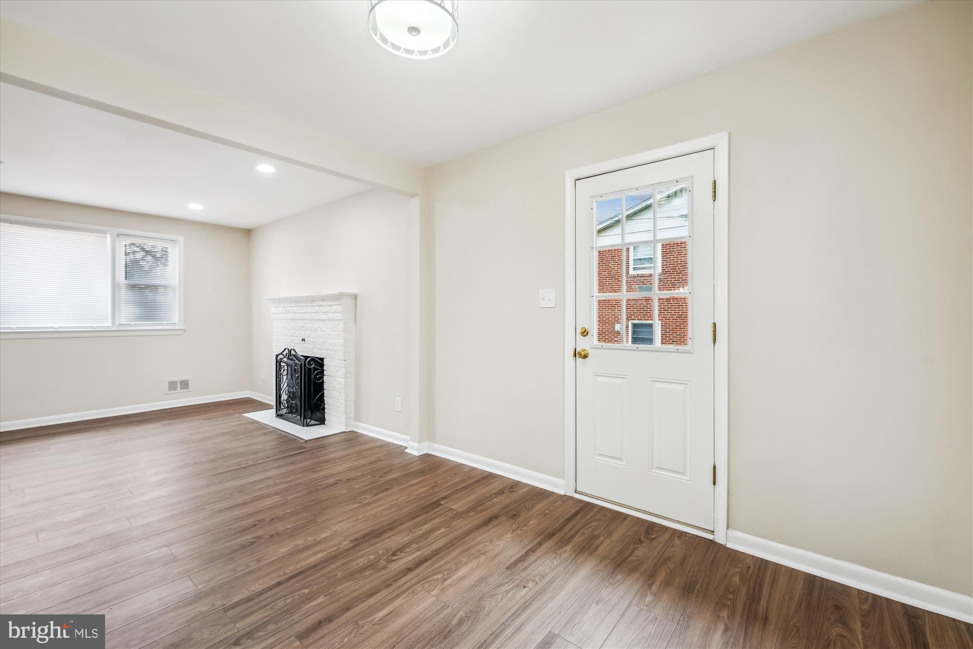 FORESTVILLE - Residential