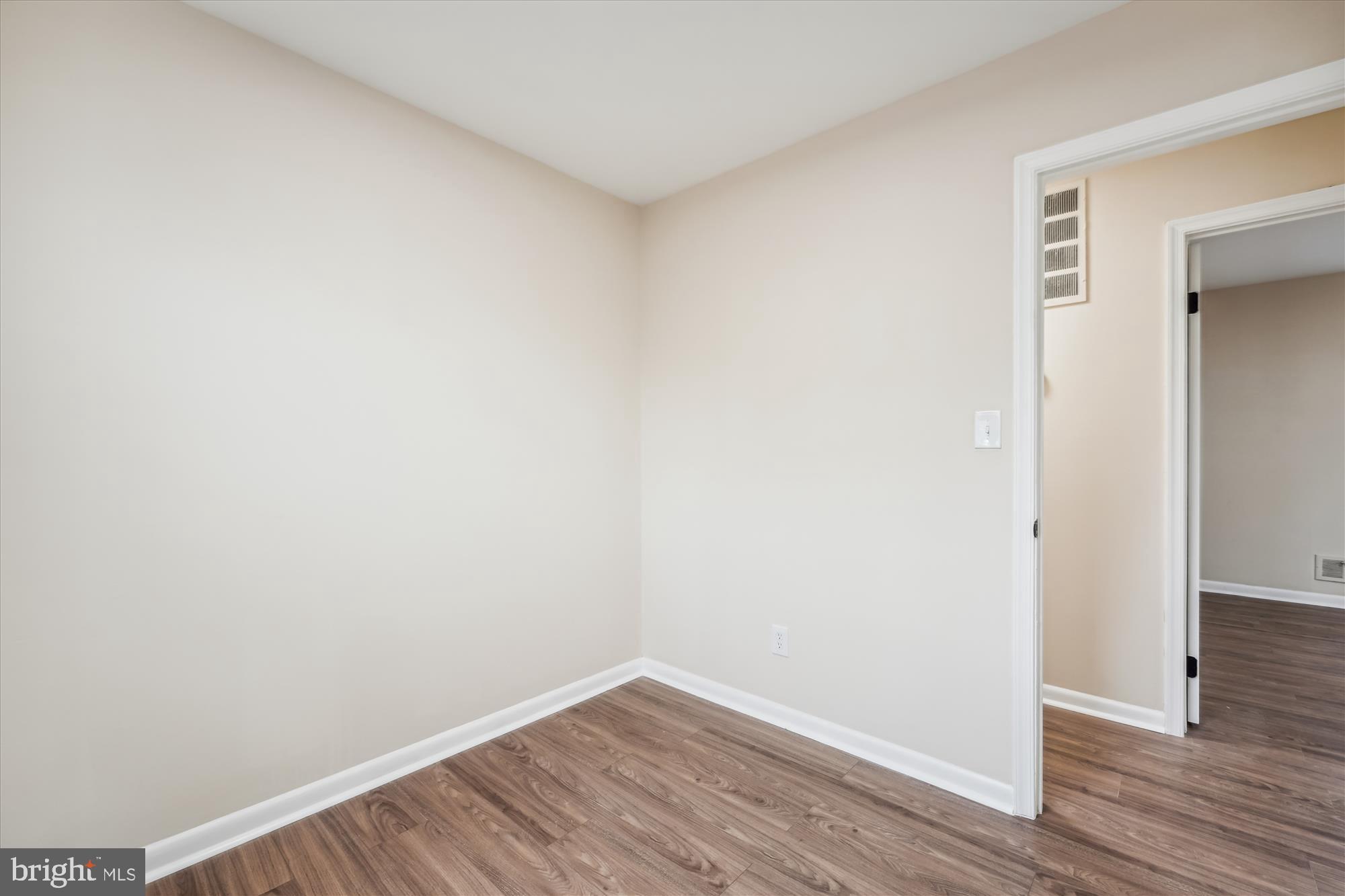 FORESTVILLE - Residential