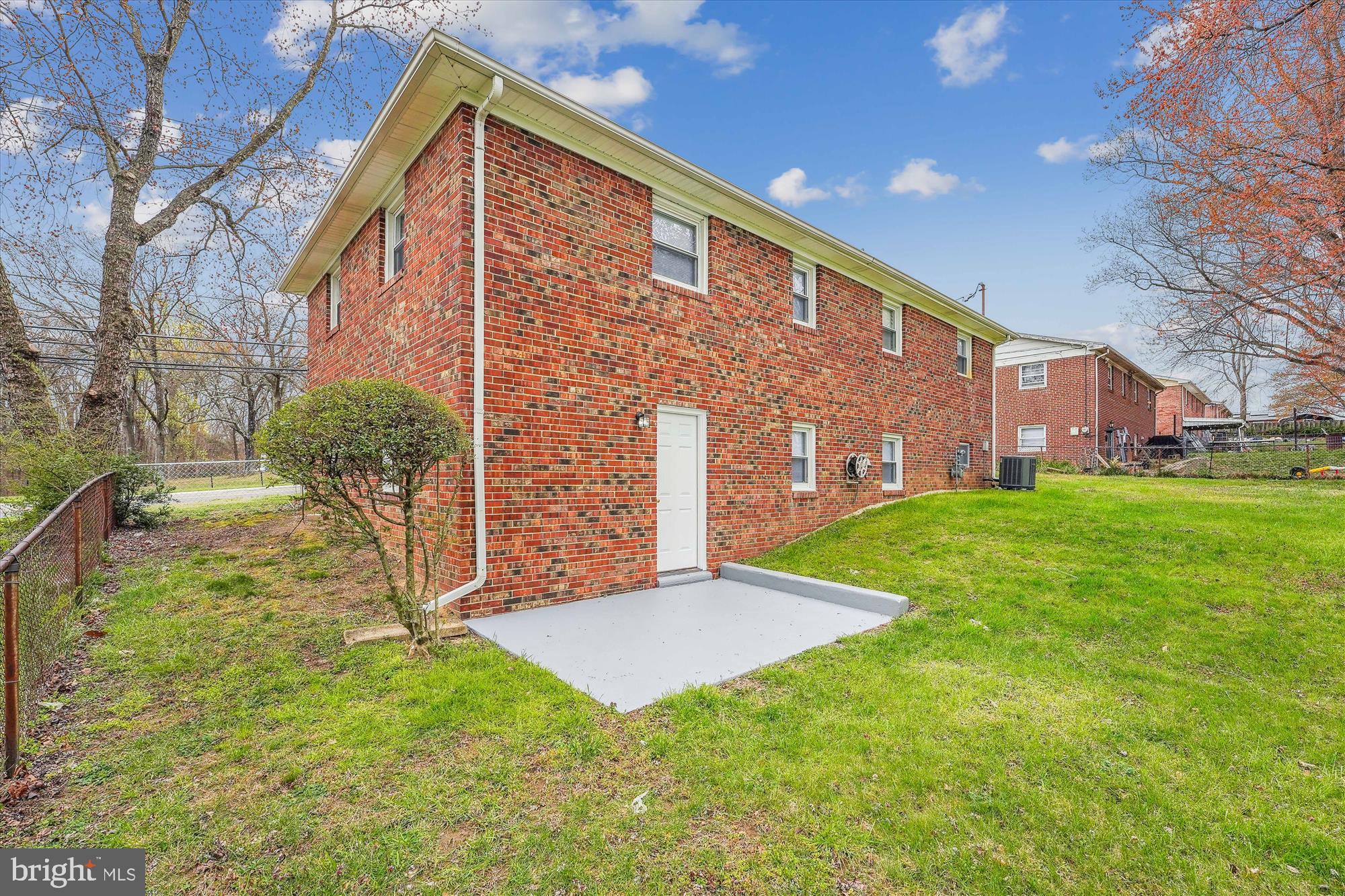 FORESTVILLE - Residential