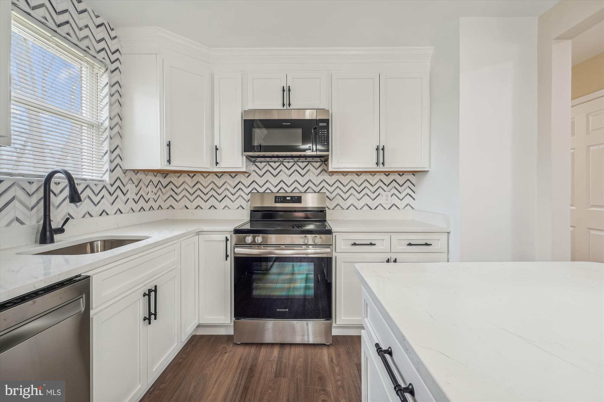 FORESTVILLE - Residential