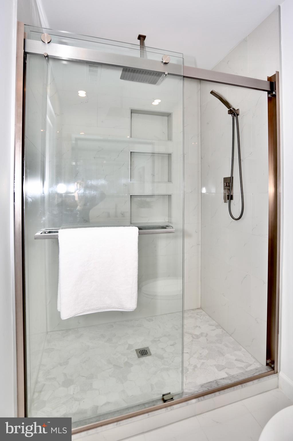 WOODMONT PLACE - Residential Lease