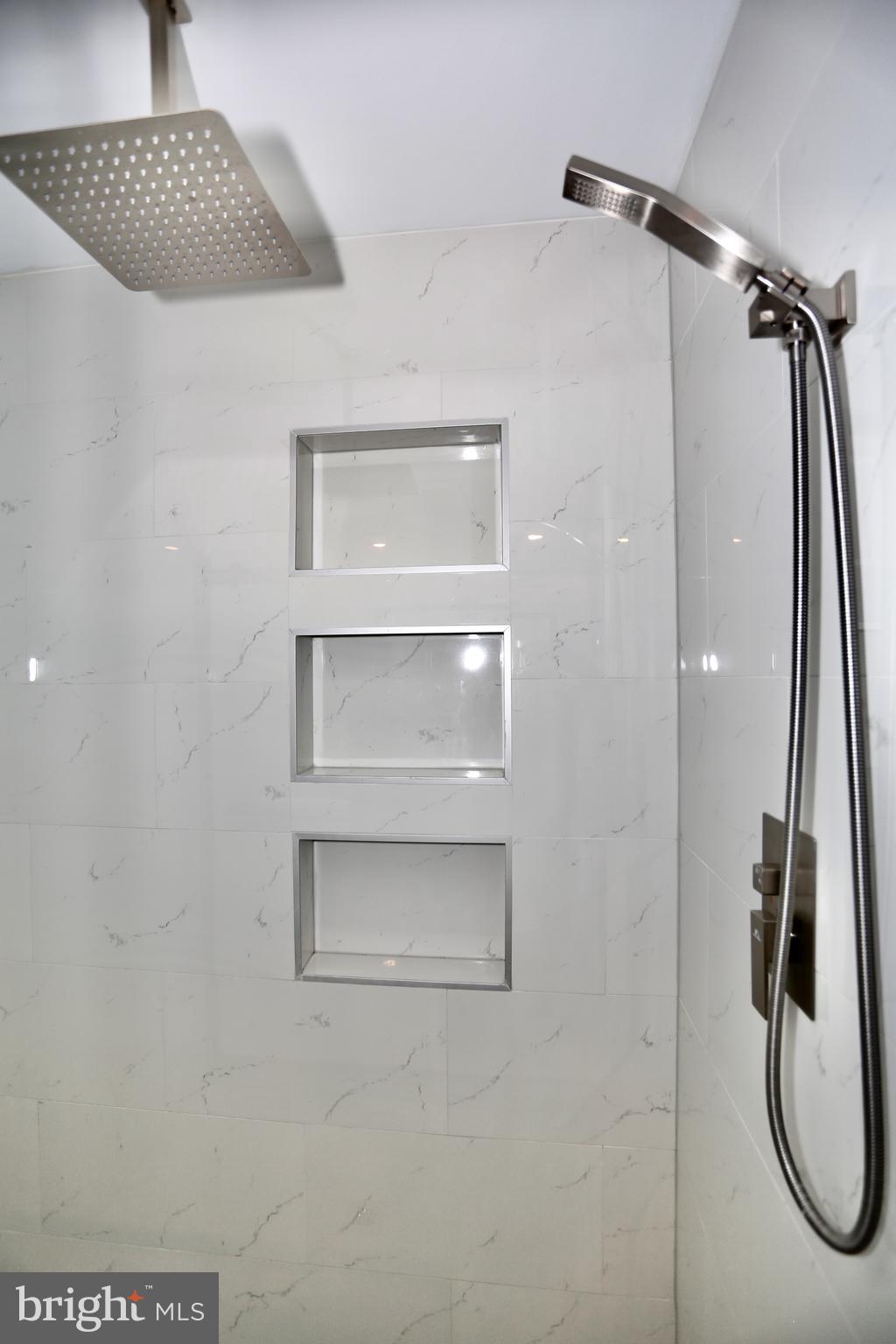 WOODMONT PLACE - Residential Lease