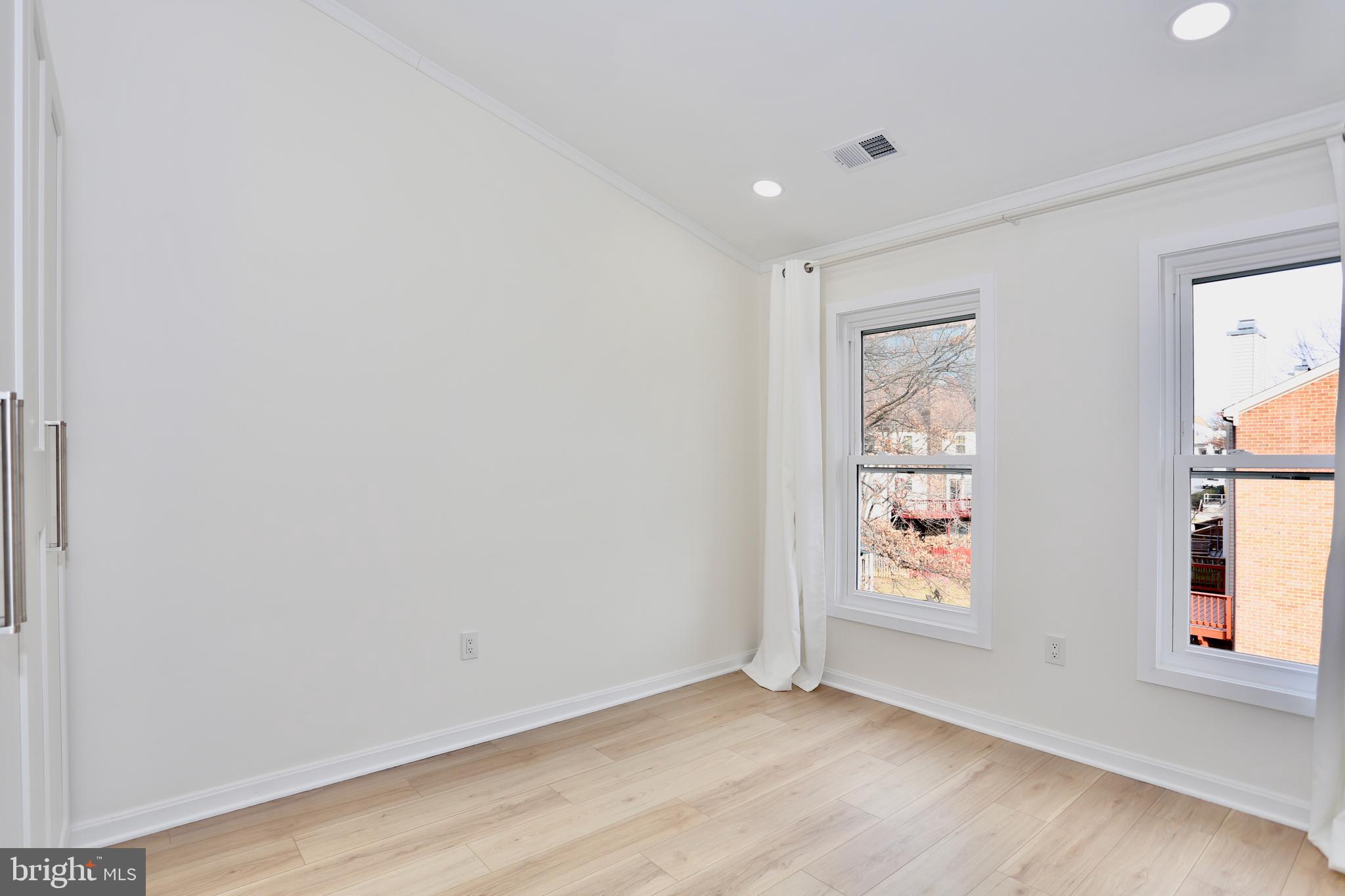 WOODMONT PLACE - Residential Lease