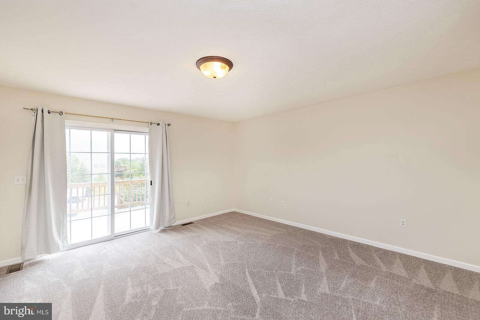 WINDSTONE - Residential Lease