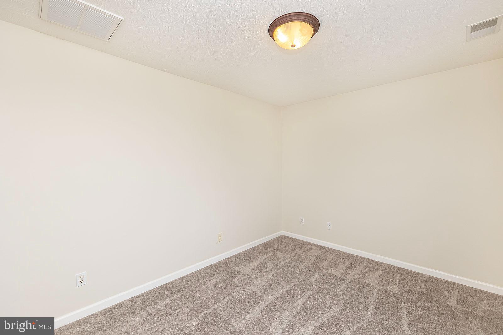 WINDSTONE - Residential Lease