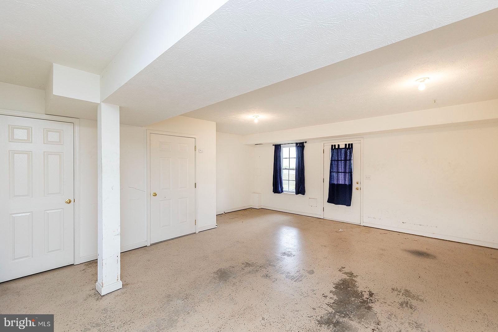 WINDSTONE - Residential Lease