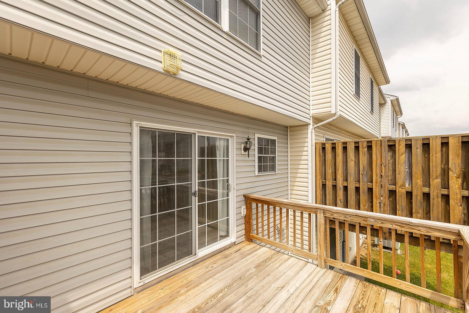 WINDSTONE - Residential Lease