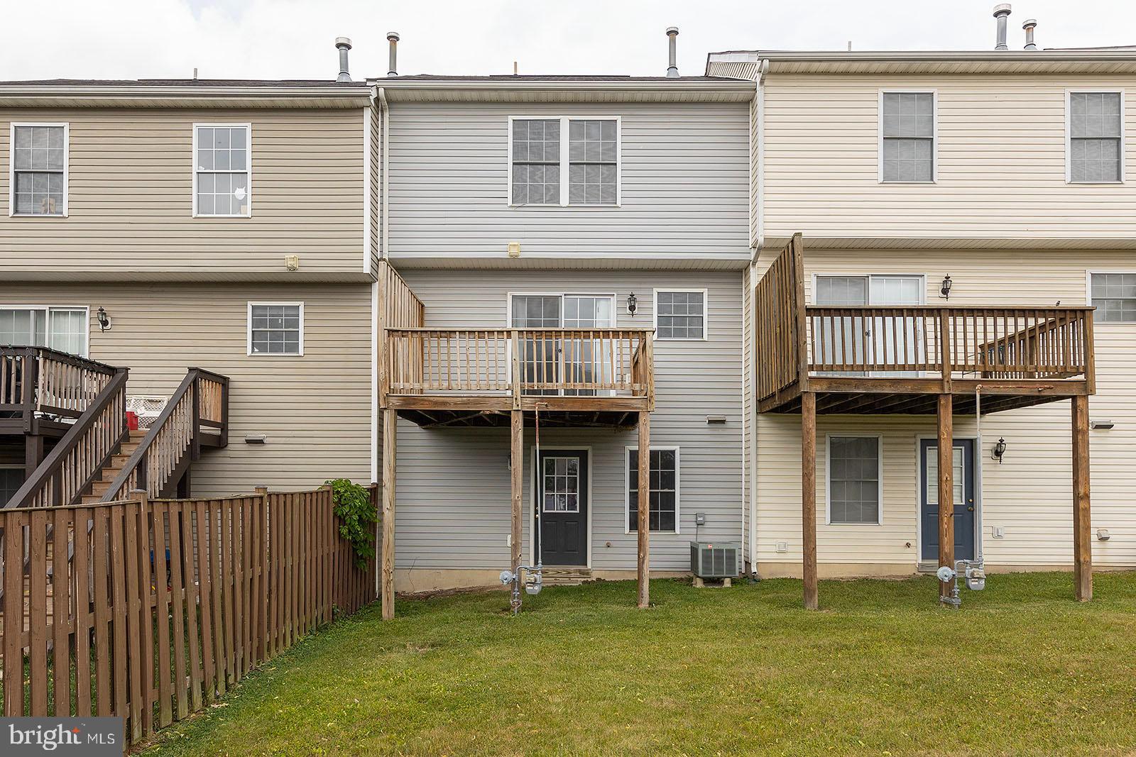 WINDSTONE - Residential Lease