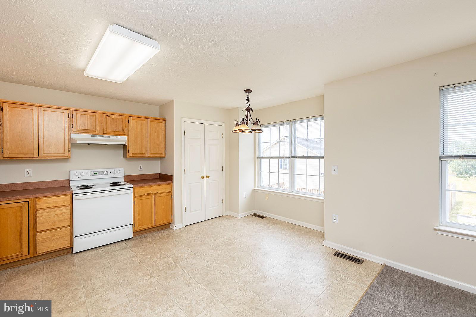 WINDSTONE - Residential Lease