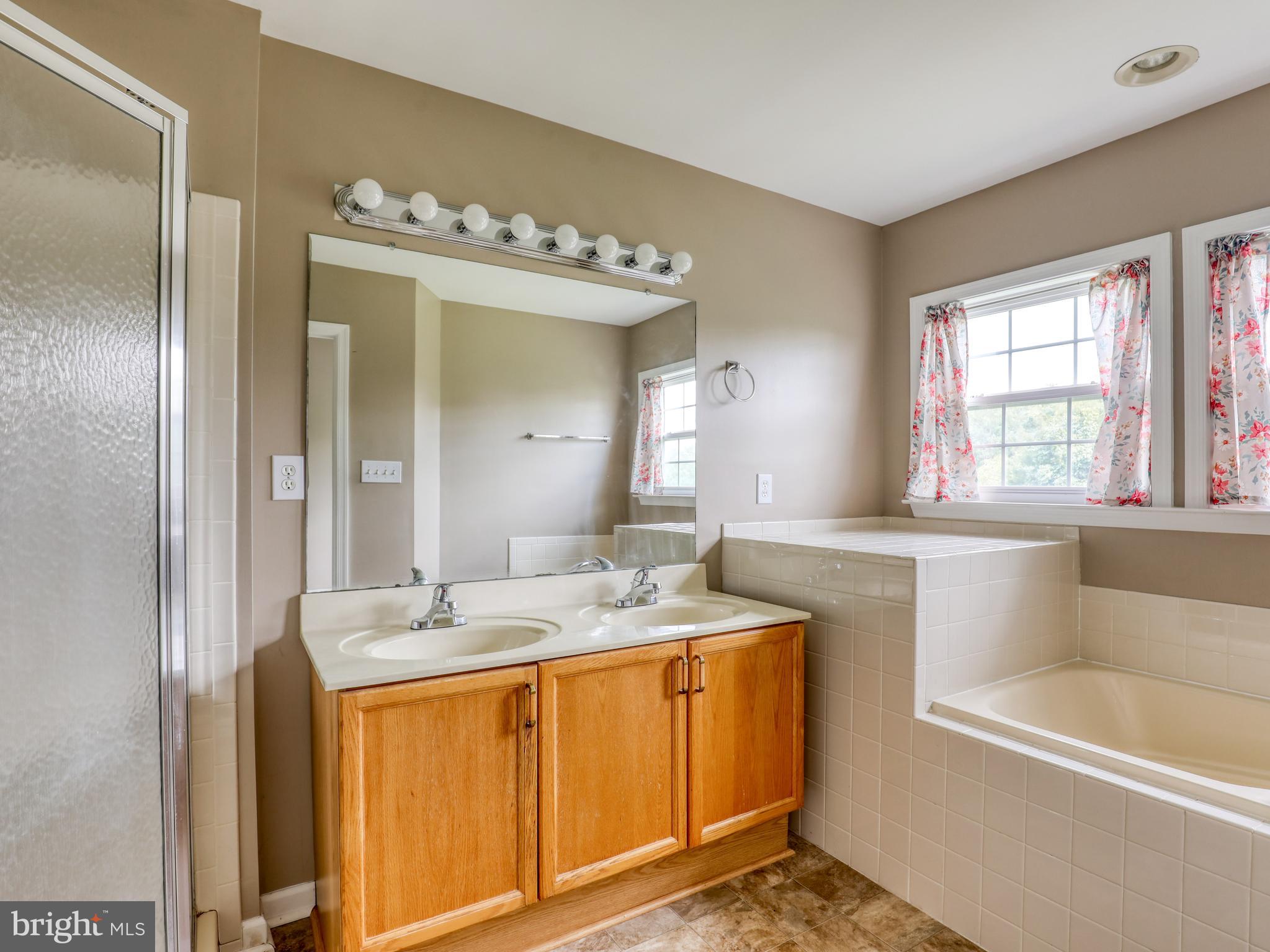 GREEN MEADOWS - Residential Lease