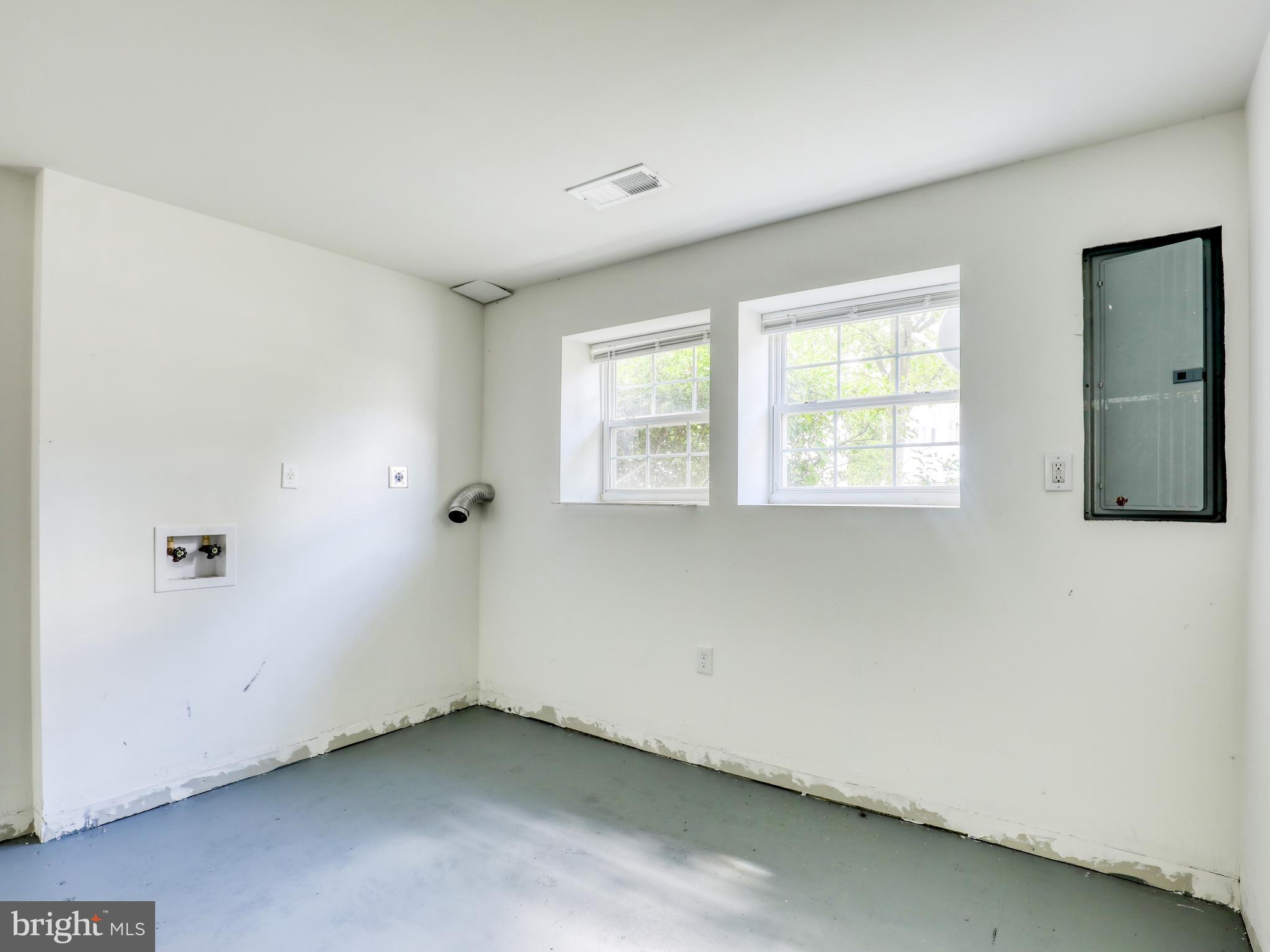 GREEN MEADOWS - Residential Lease