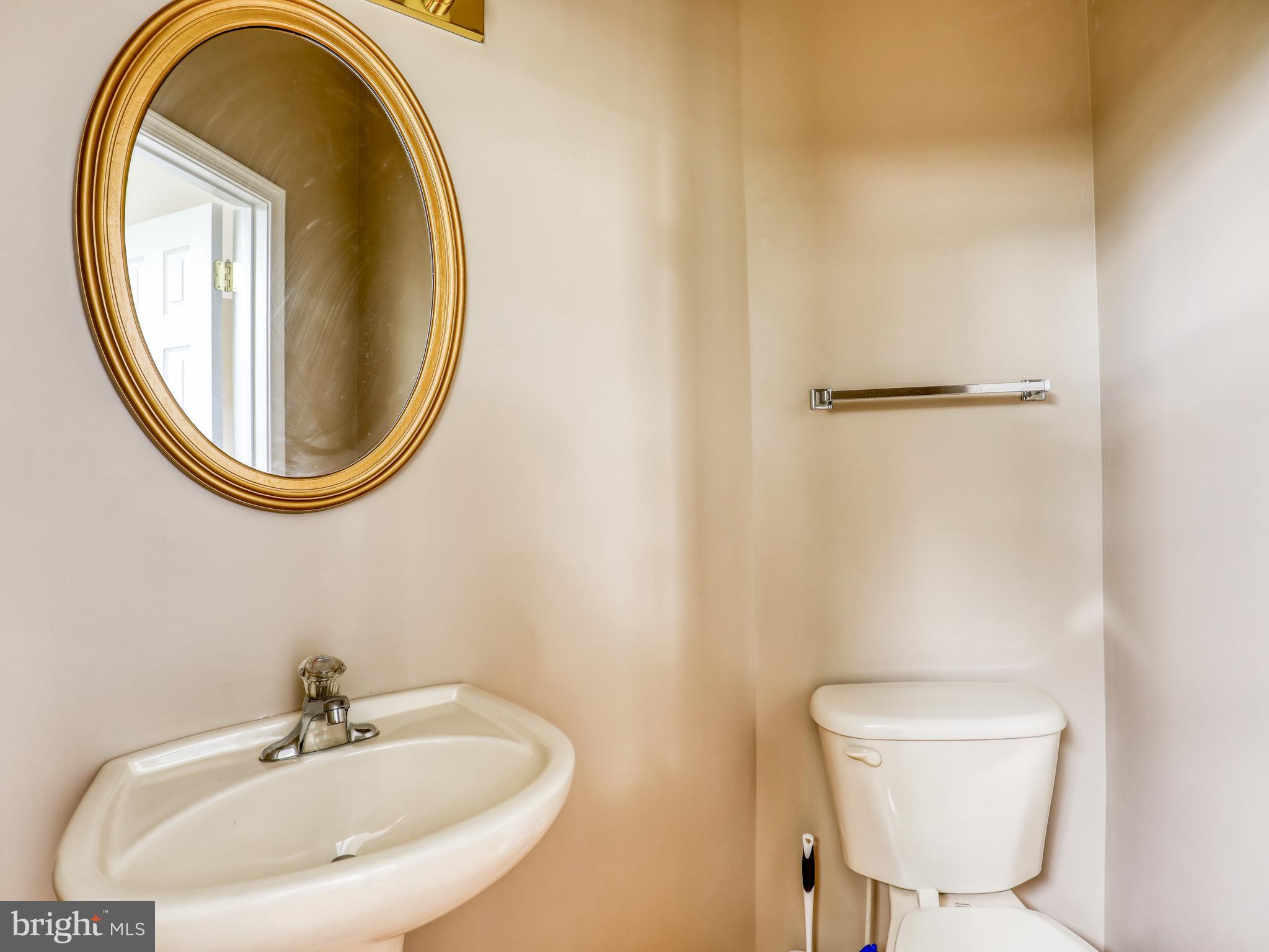 GREEN MEADOWS - Residential Lease