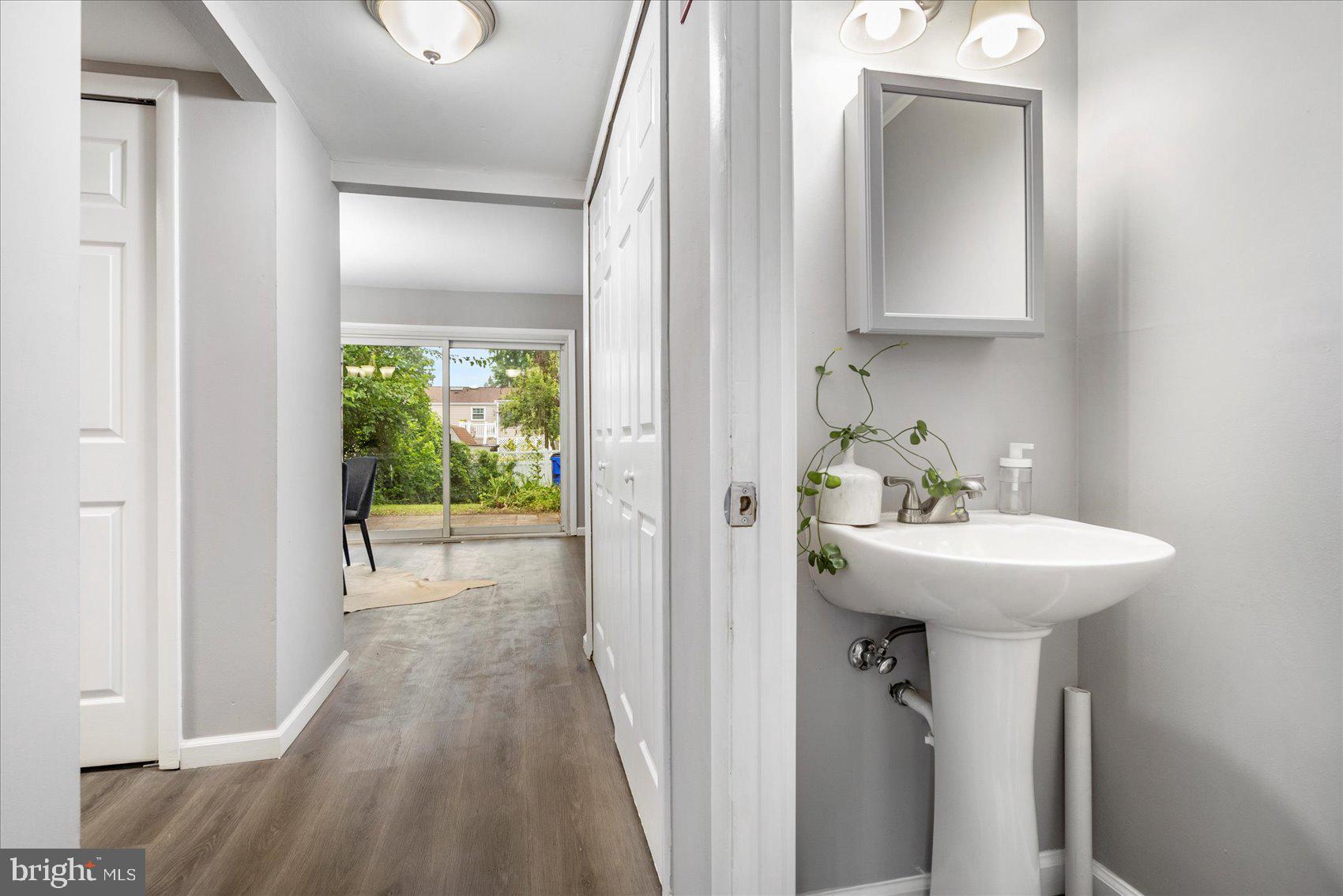 RUMSEY ISLAND - Residential