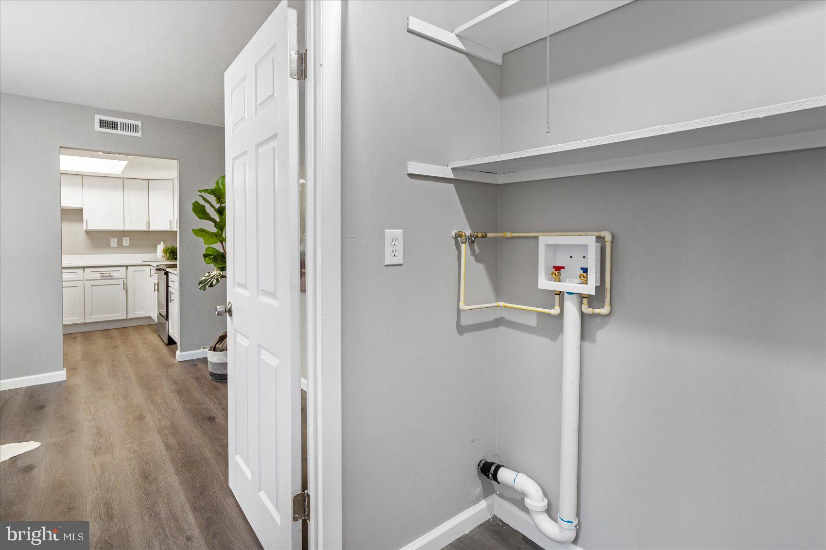 RUMSEY ISLAND - Residential