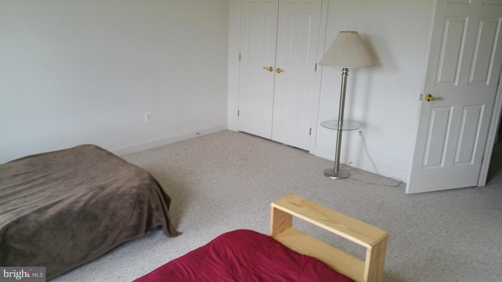 SOMERSET - Residential Lease