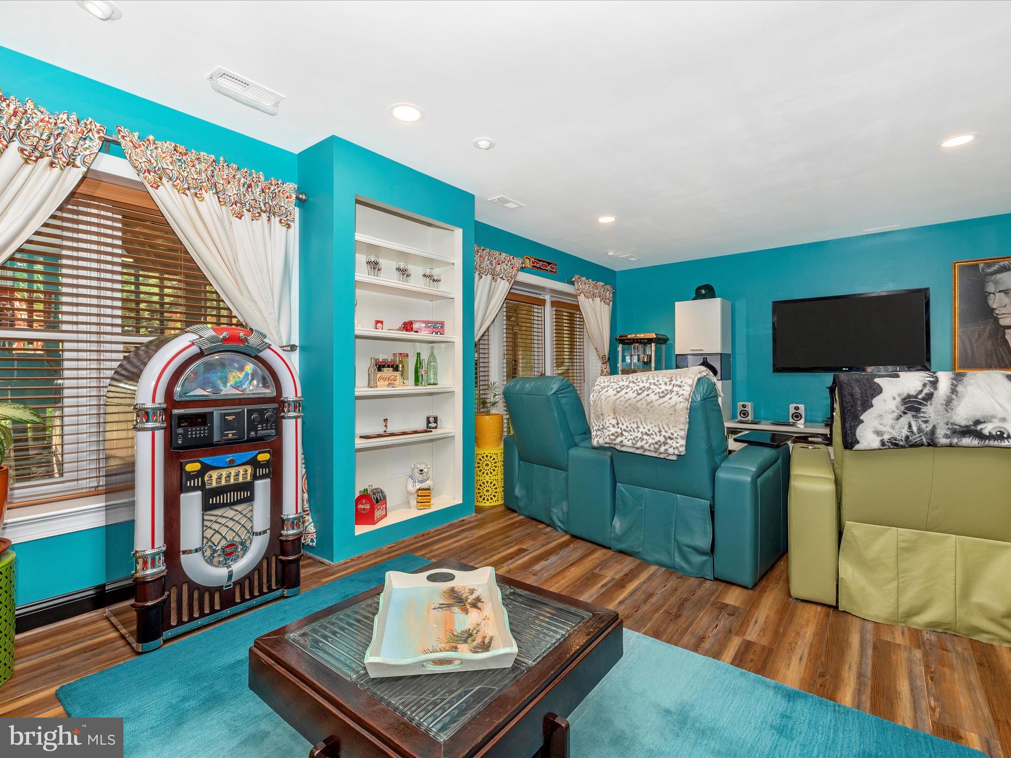 WATERSIDE - Residential