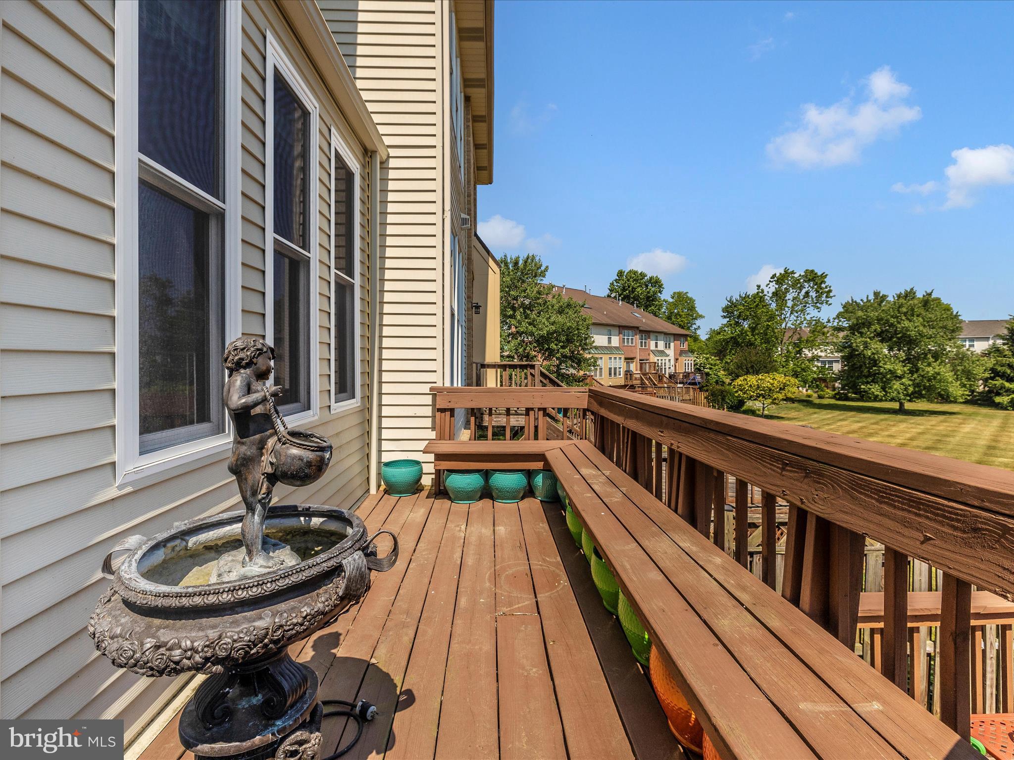 WATERSIDE - Residential