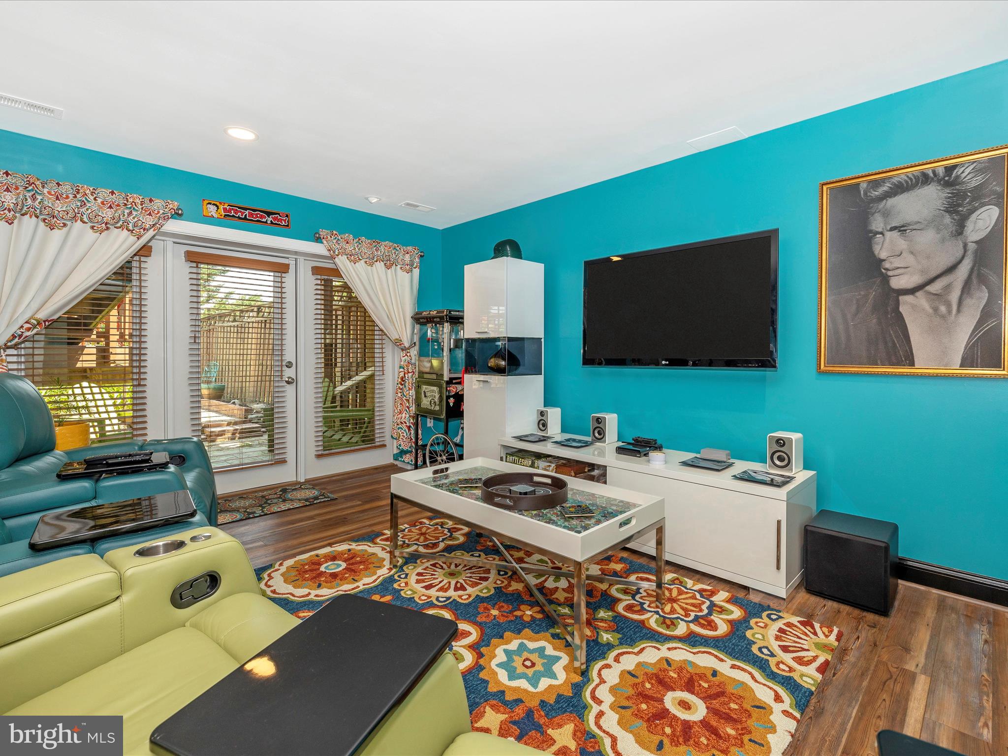 WATERSIDE - Residential