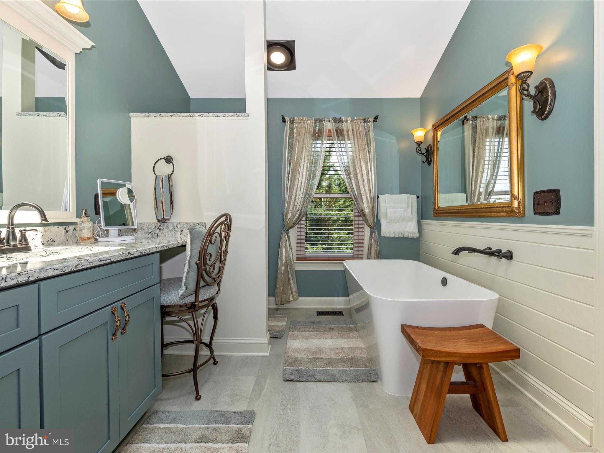 WATERSIDE - Residential