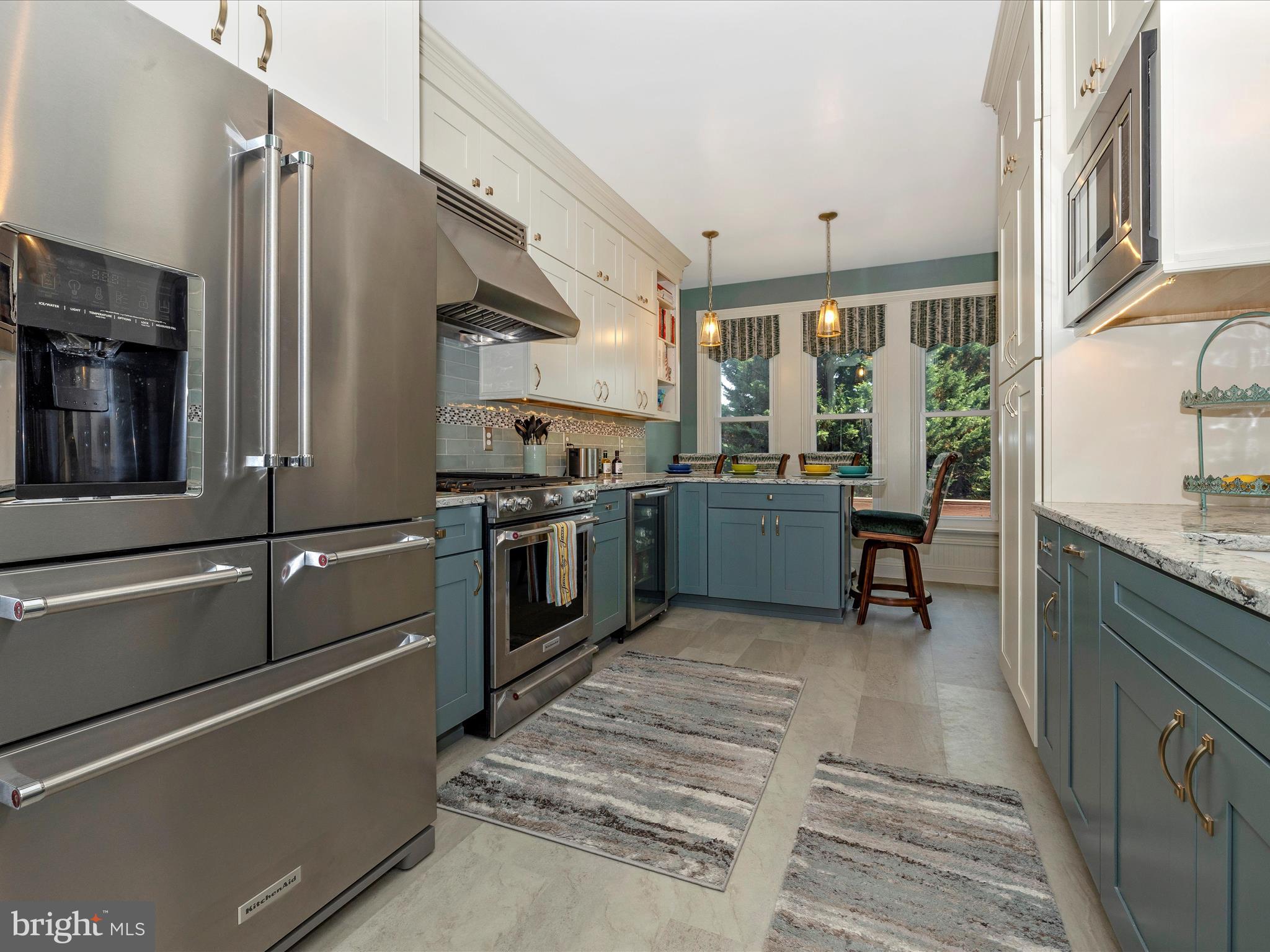 WATERSIDE - Residential