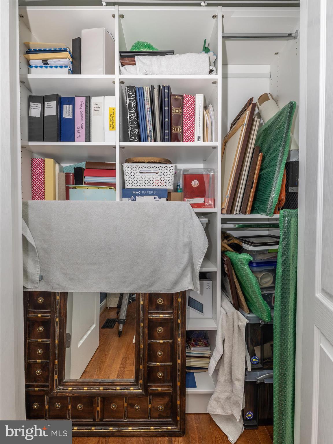 WATERSIDE - Residential