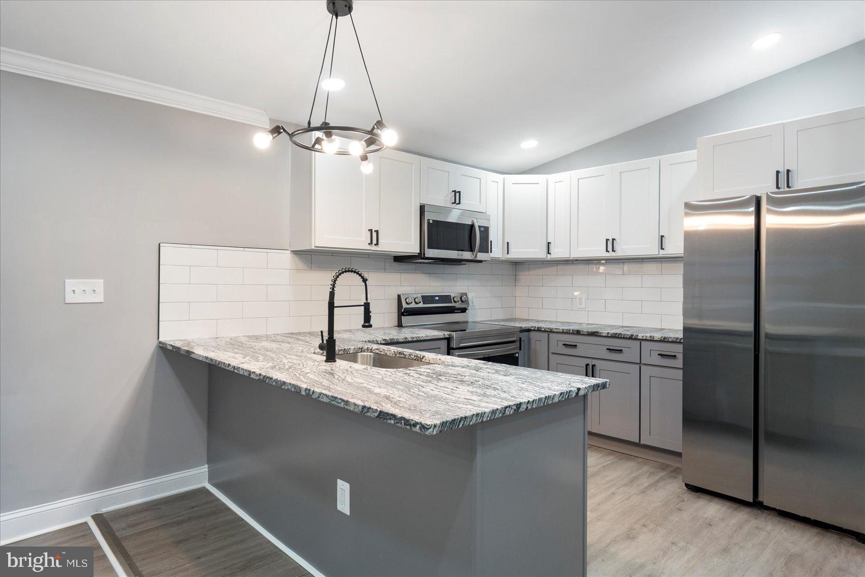 BELLE FARM ESTATES - Residential