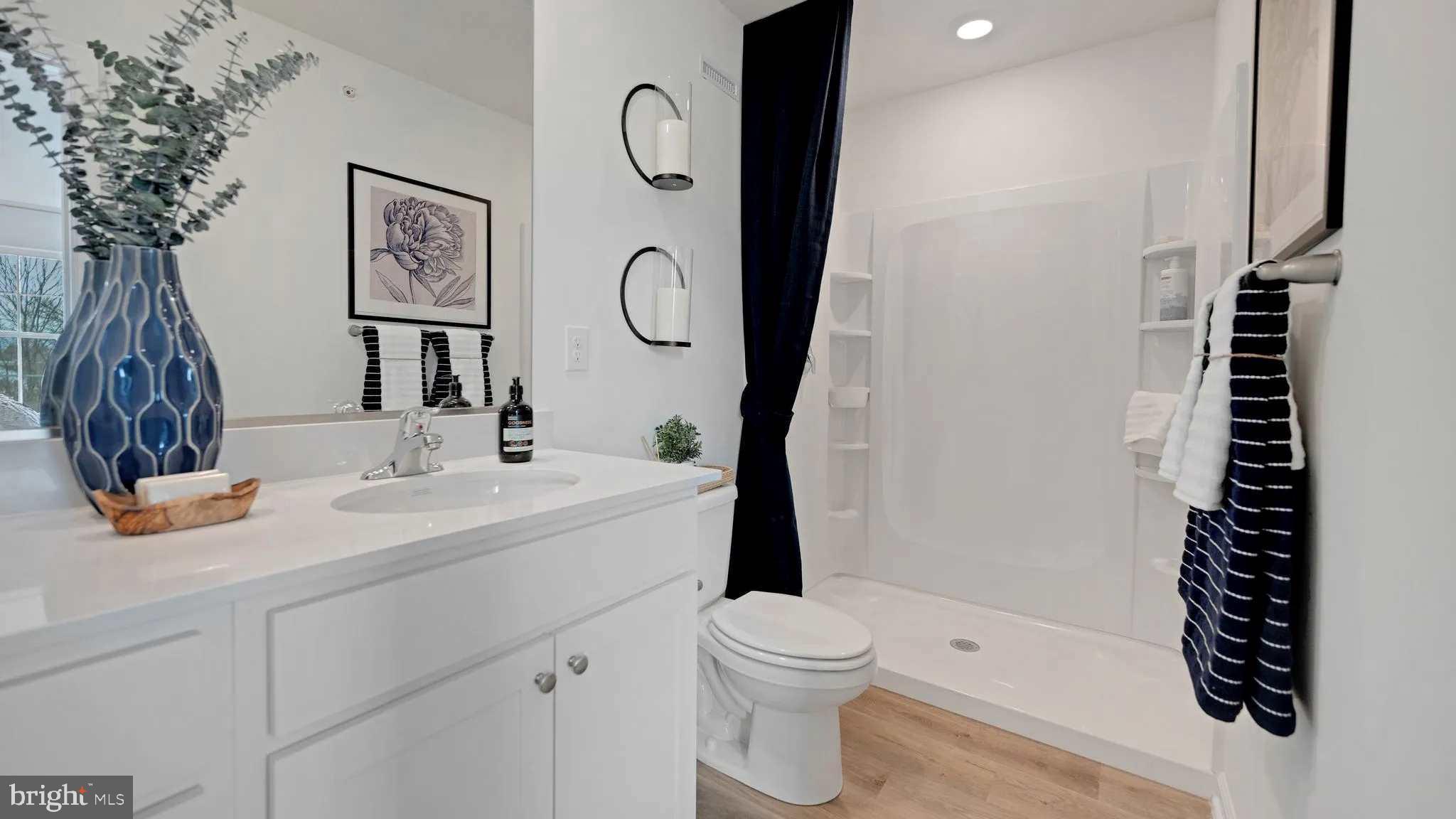 THE TOWNES AT CAMBRIDGE - Residential