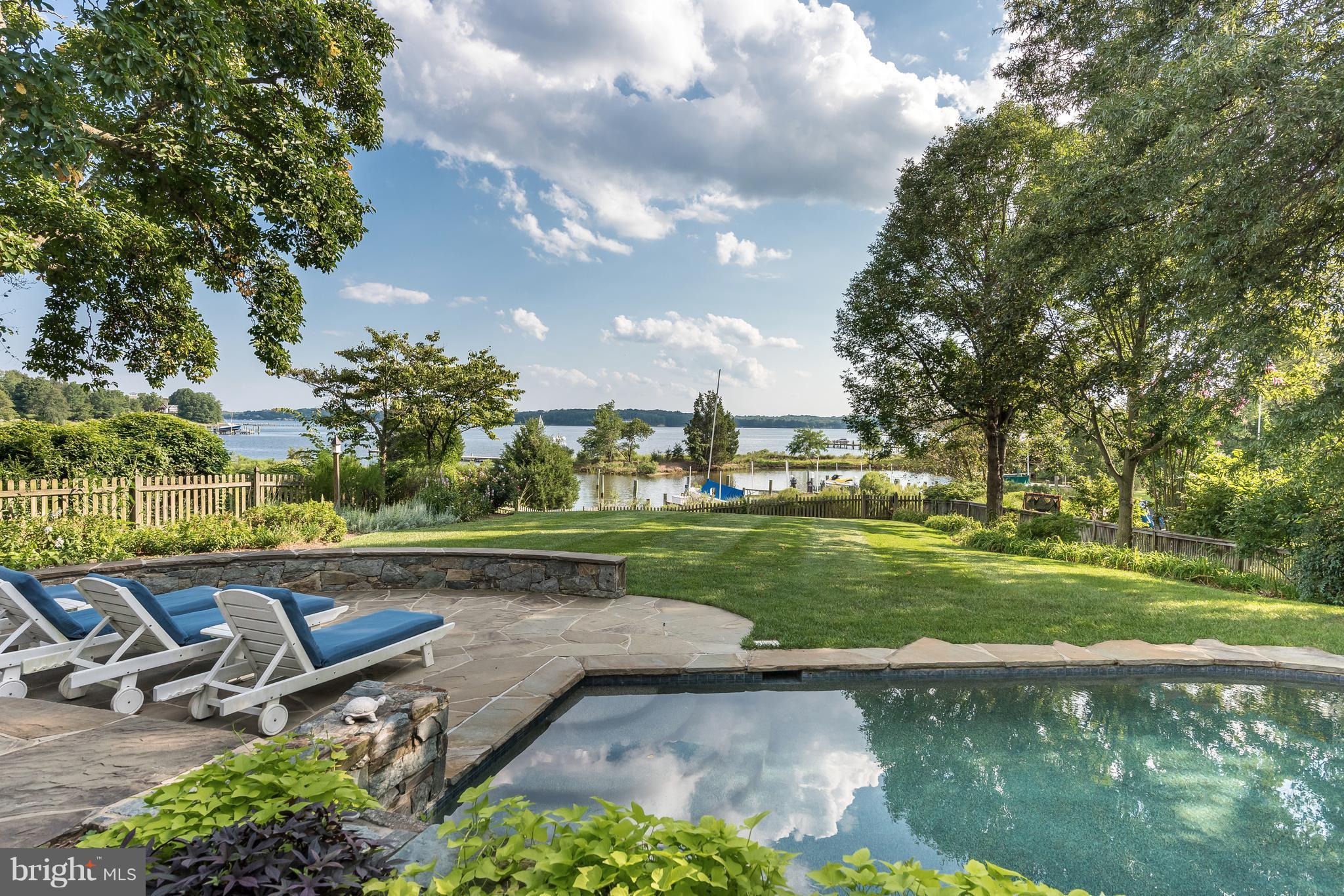 WILD ROSE SHORES - Residential