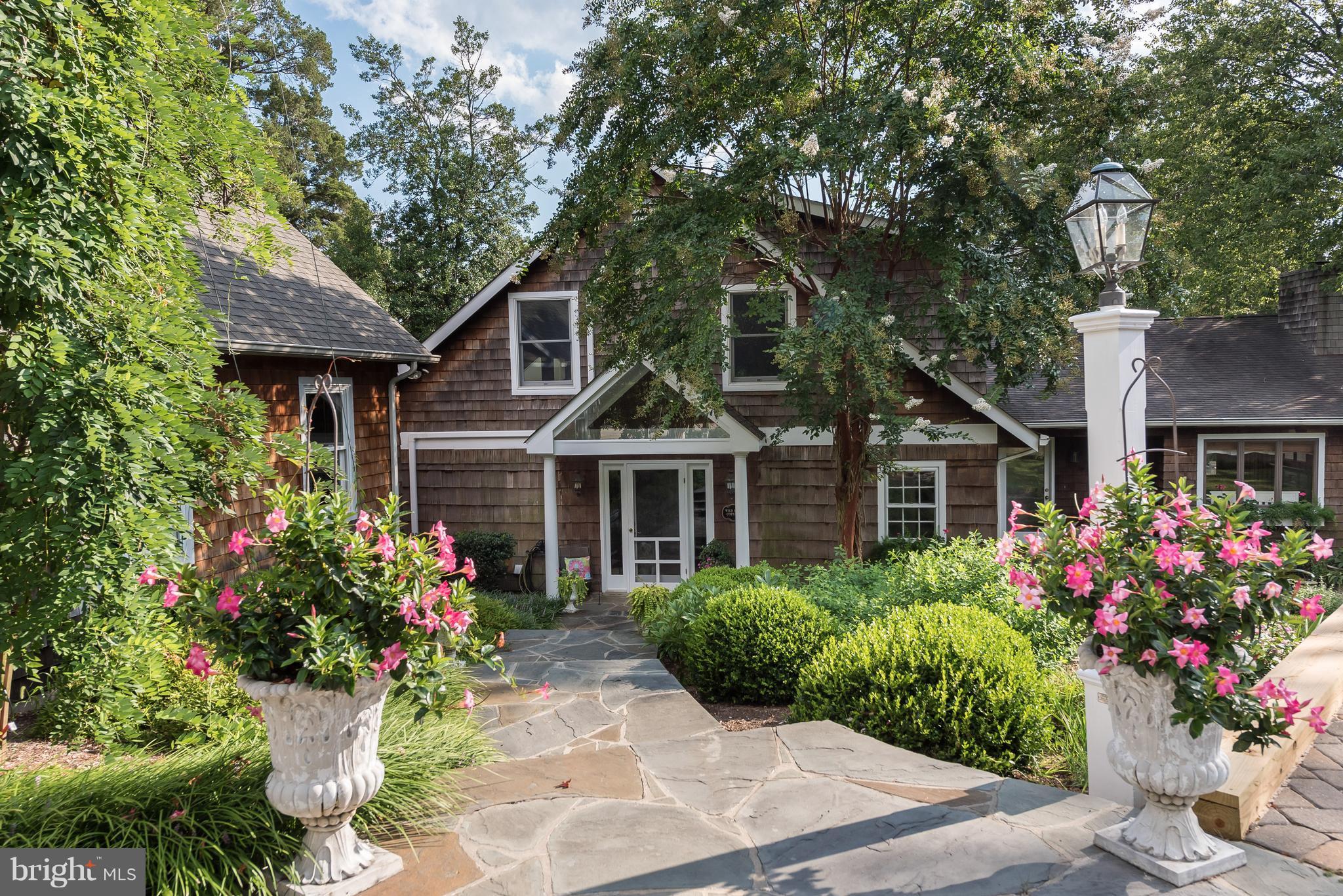 WILD ROSE SHORES - Residential