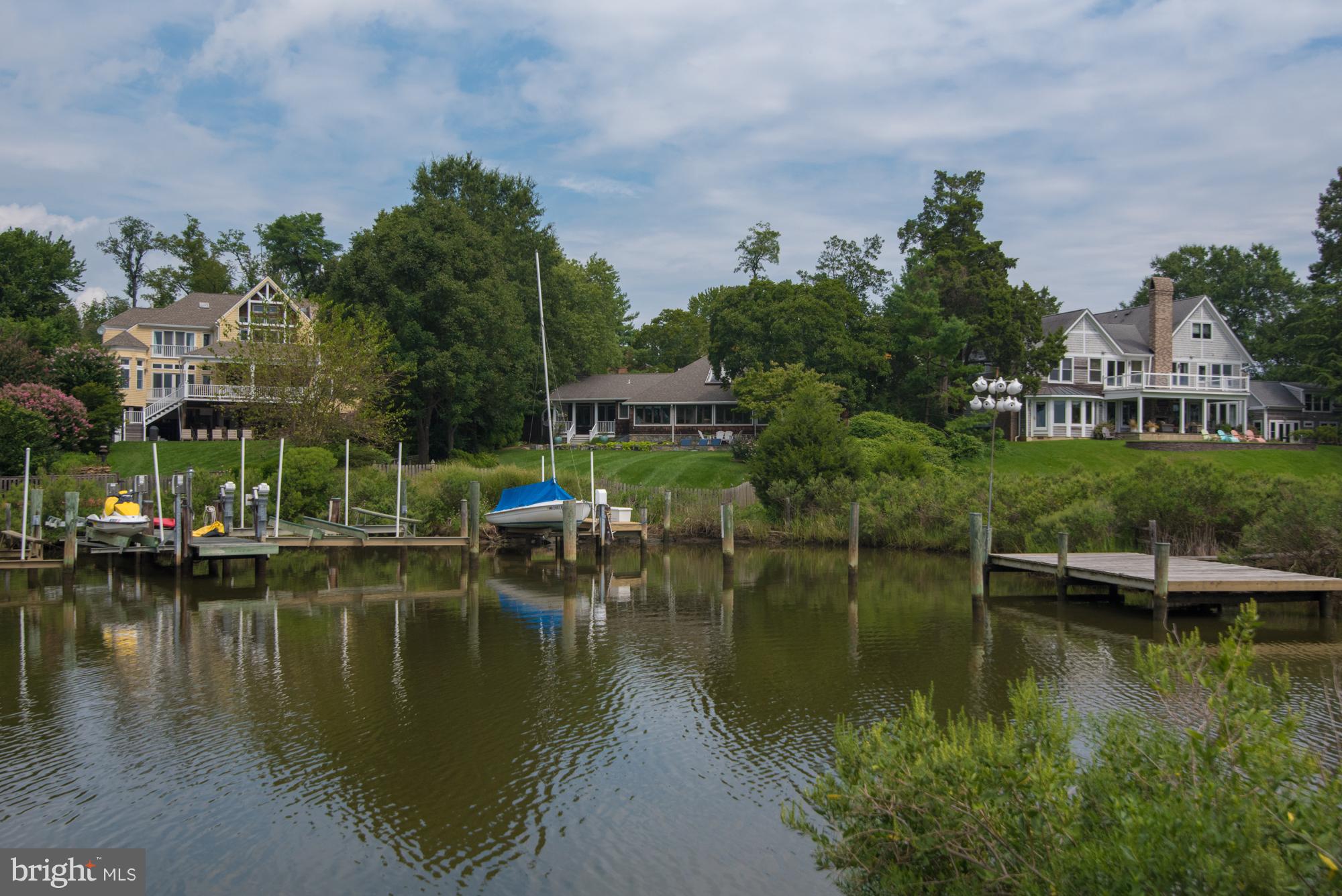 WILD ROSE SHORES - Residential