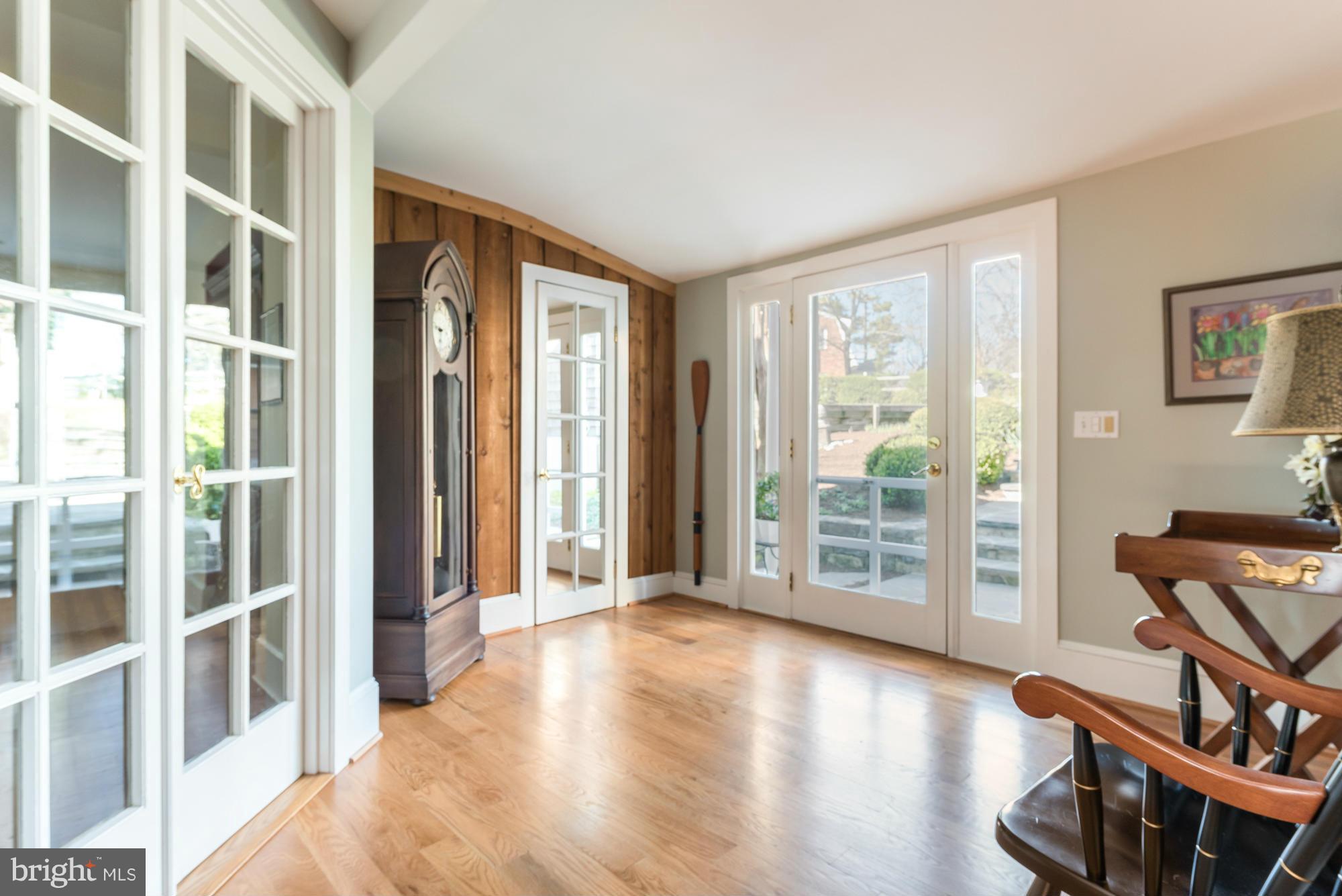 WILD ROSE SHORES - Residential