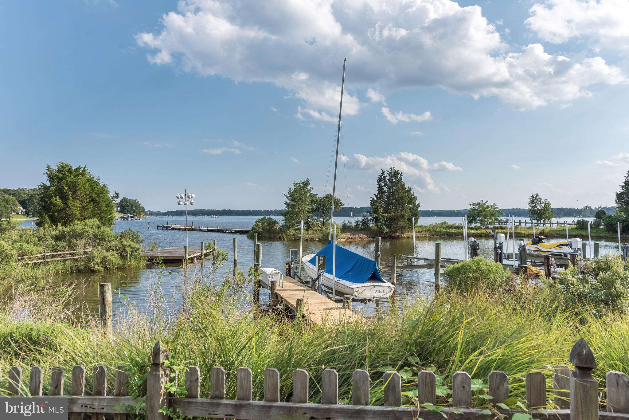 WILD ROSE SHORES - Residential