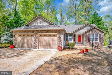 3713 Lakeview Parkway, Locust Grove, VA MLS: VAOR2009448