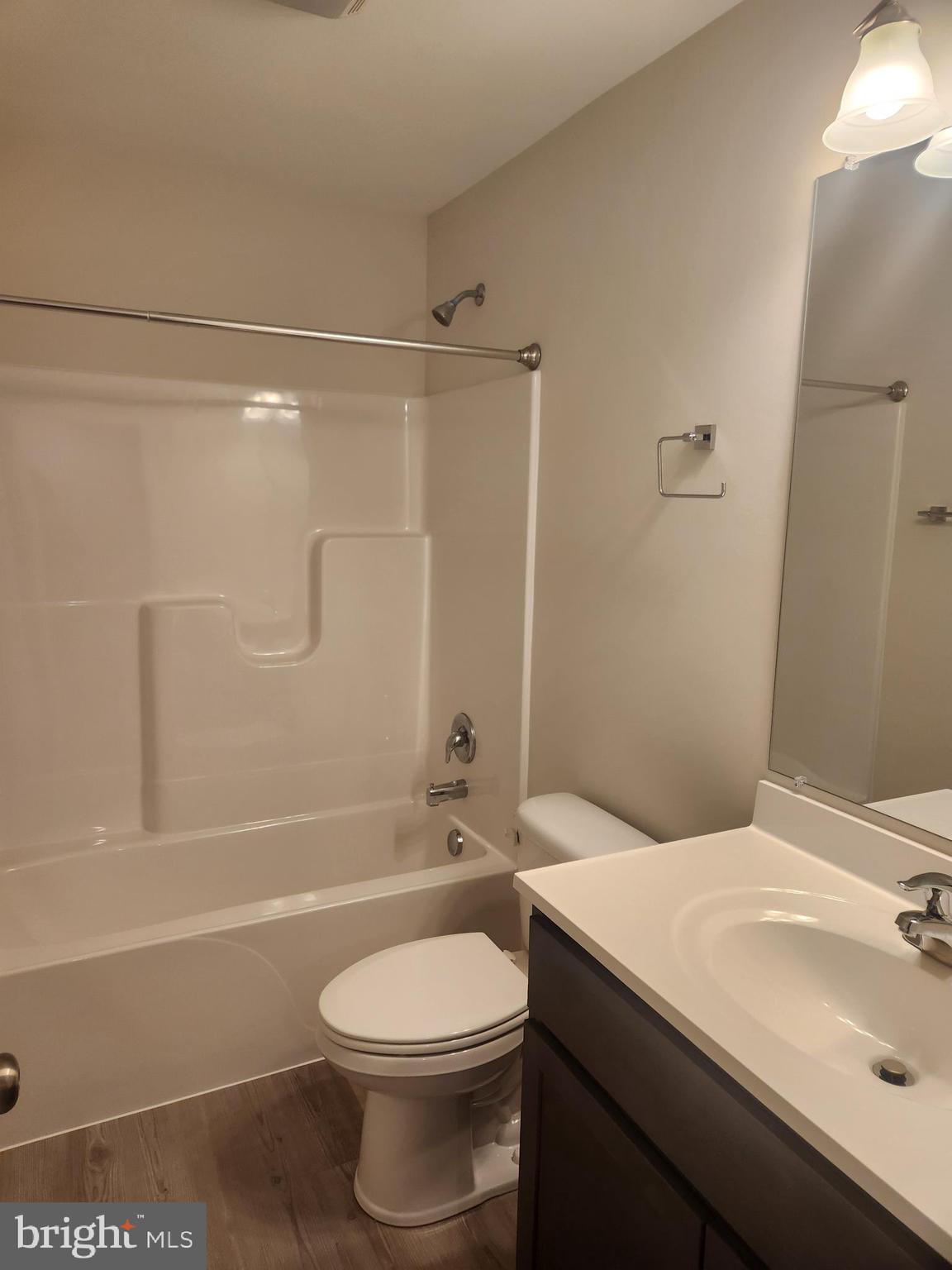 THE COMMUNITIES OF BURWELL - Residential Lease