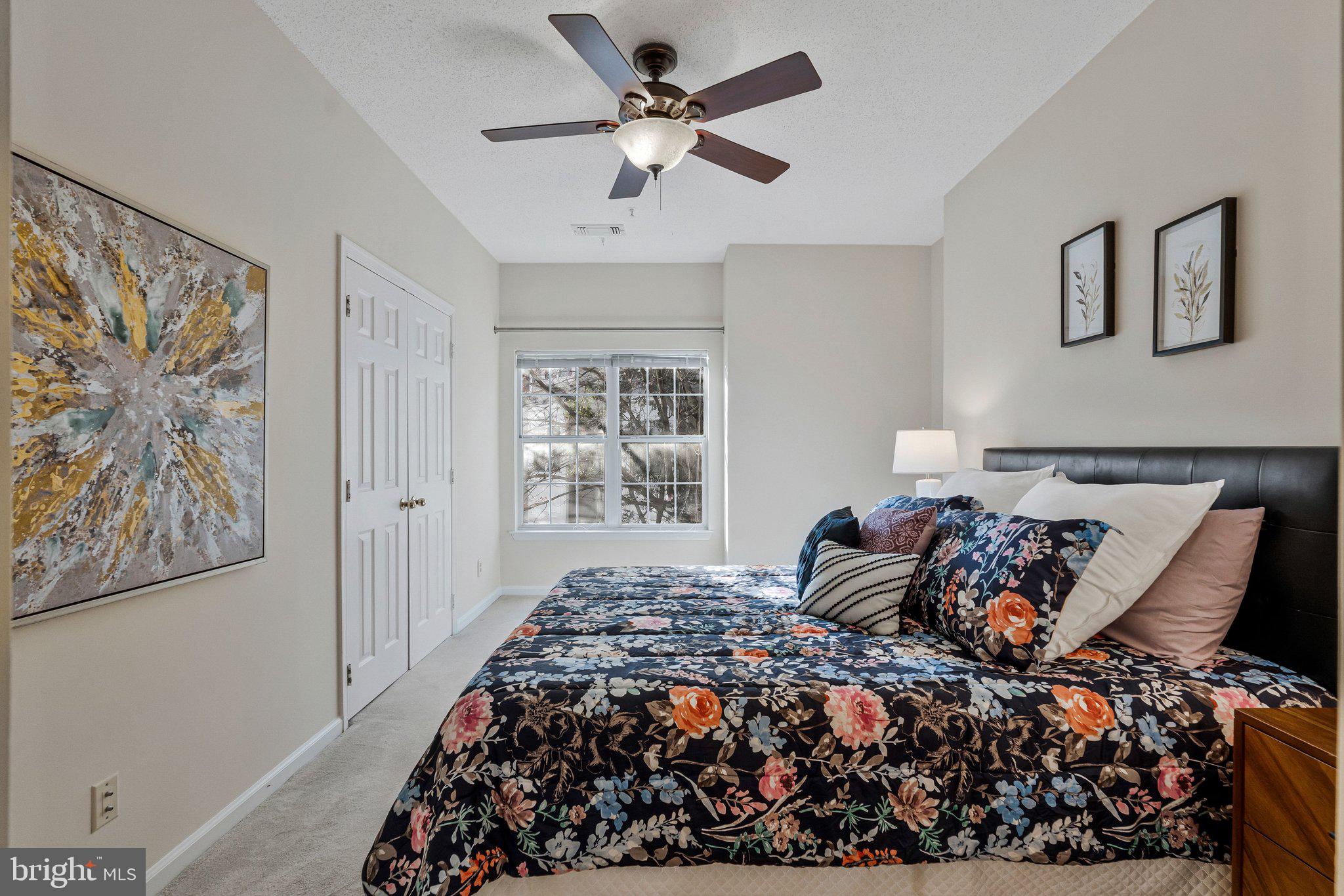 EDGEWATER AT TOWN CENTER - Residential