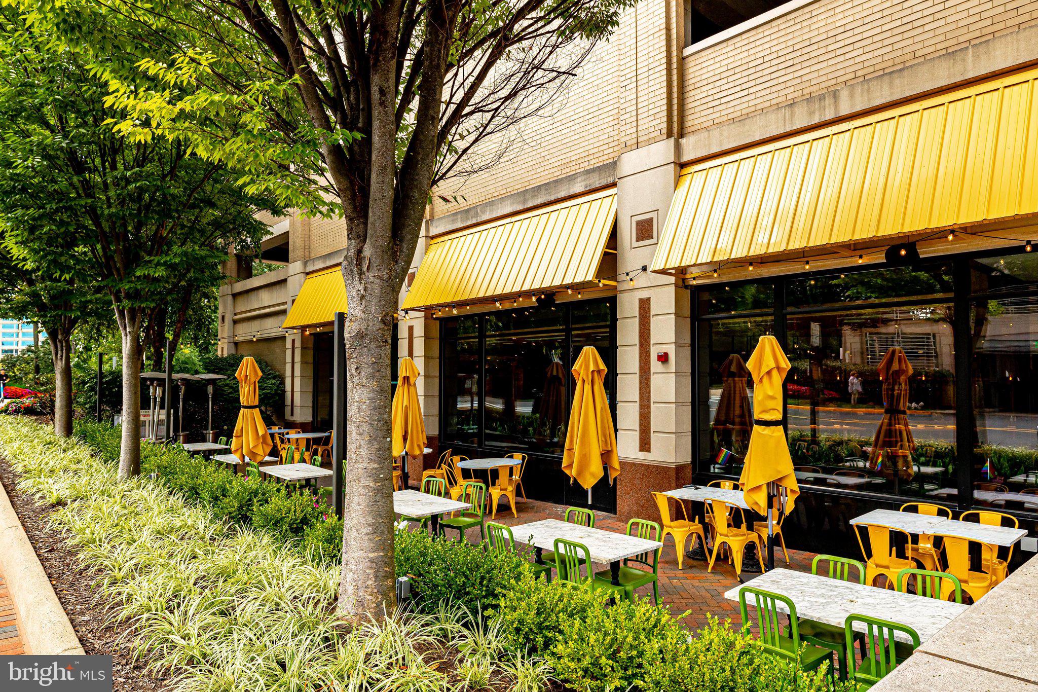 EDGEWATER AT TOWN CENTER - Residential