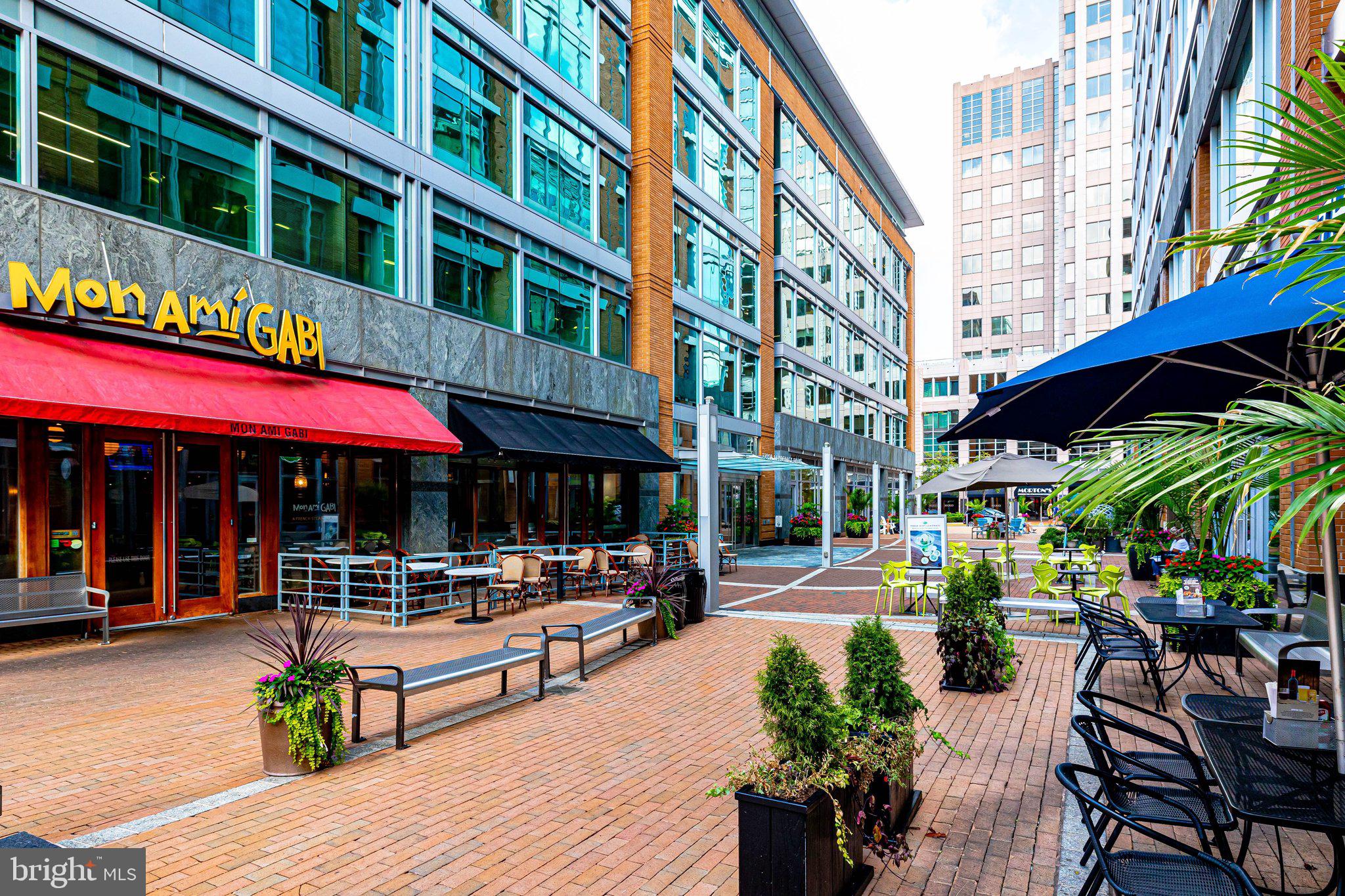 EDGEWATER AT TOWN CENTER - Residential