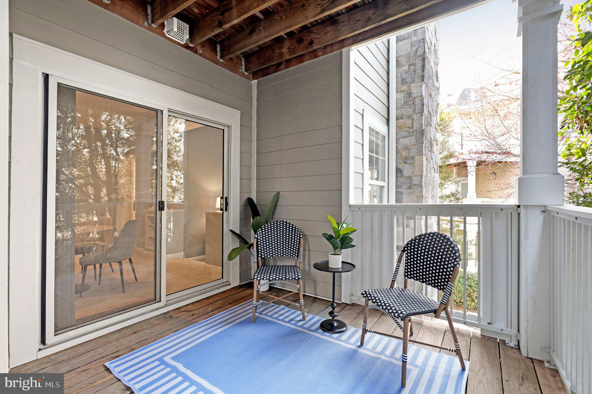 EDGEWATER AT TOWN CENTER - Residential