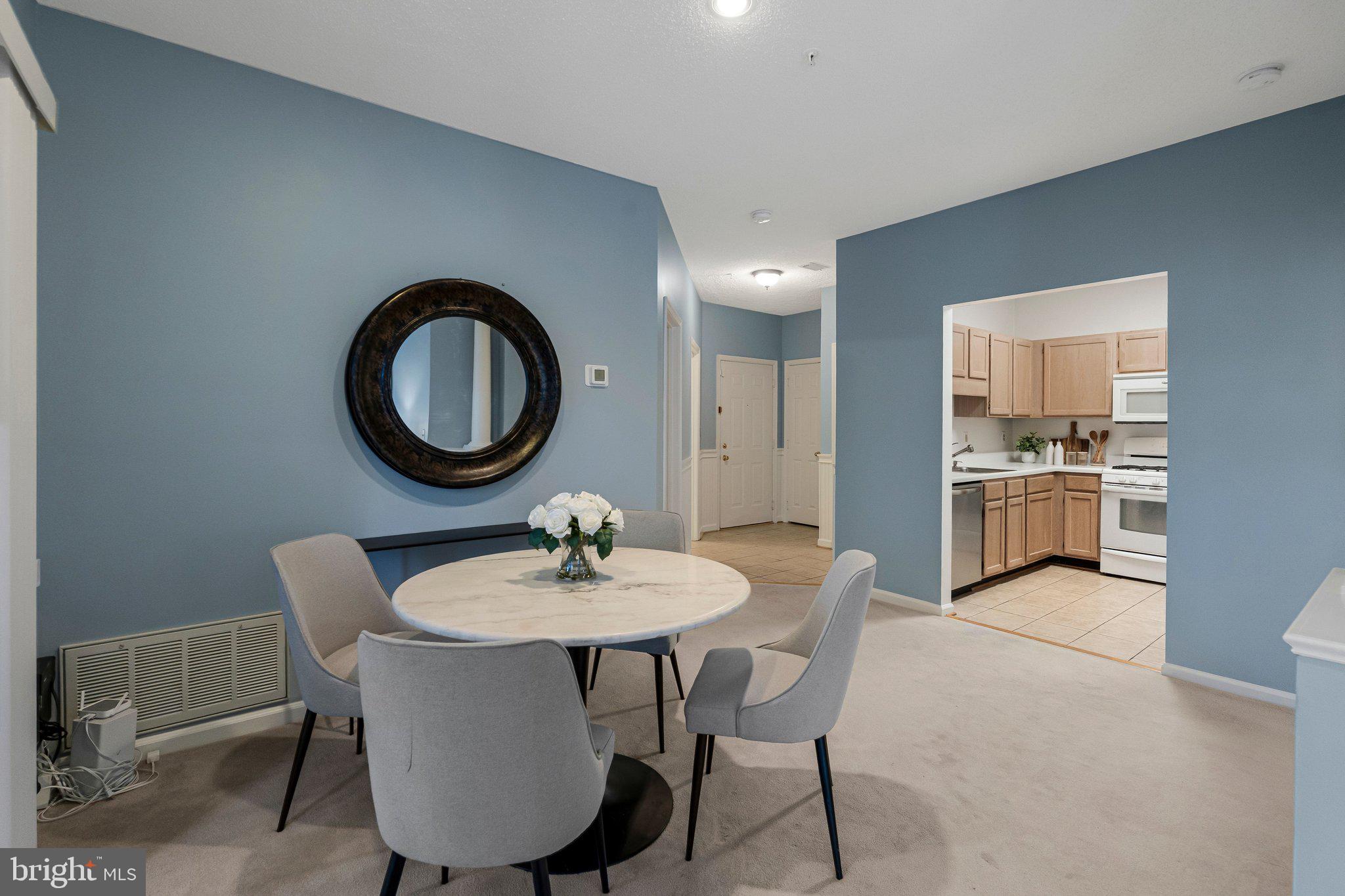 EDGEWATER AT TOWN CENTER - Residential