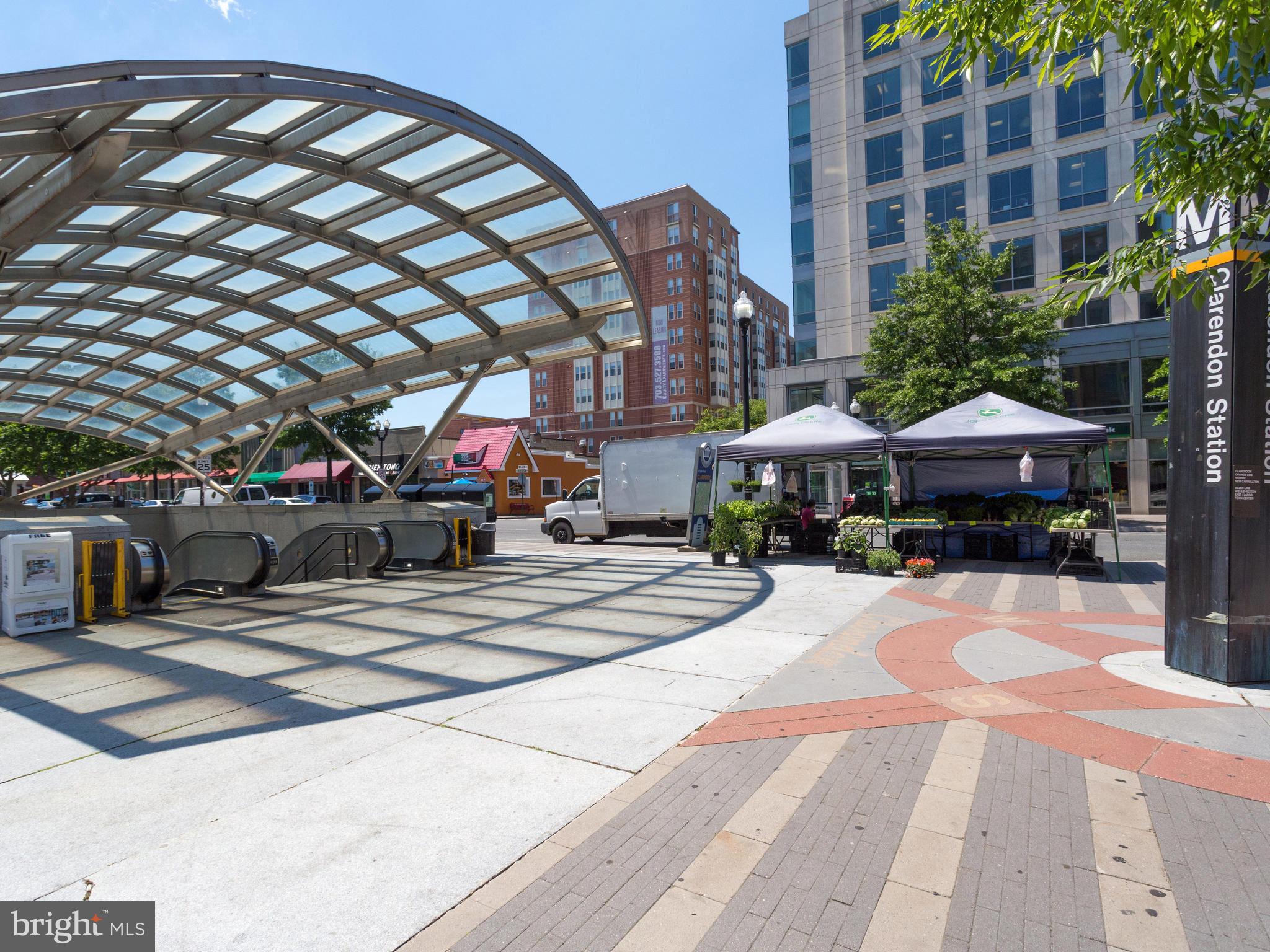 CLARENDON PARK - Residential