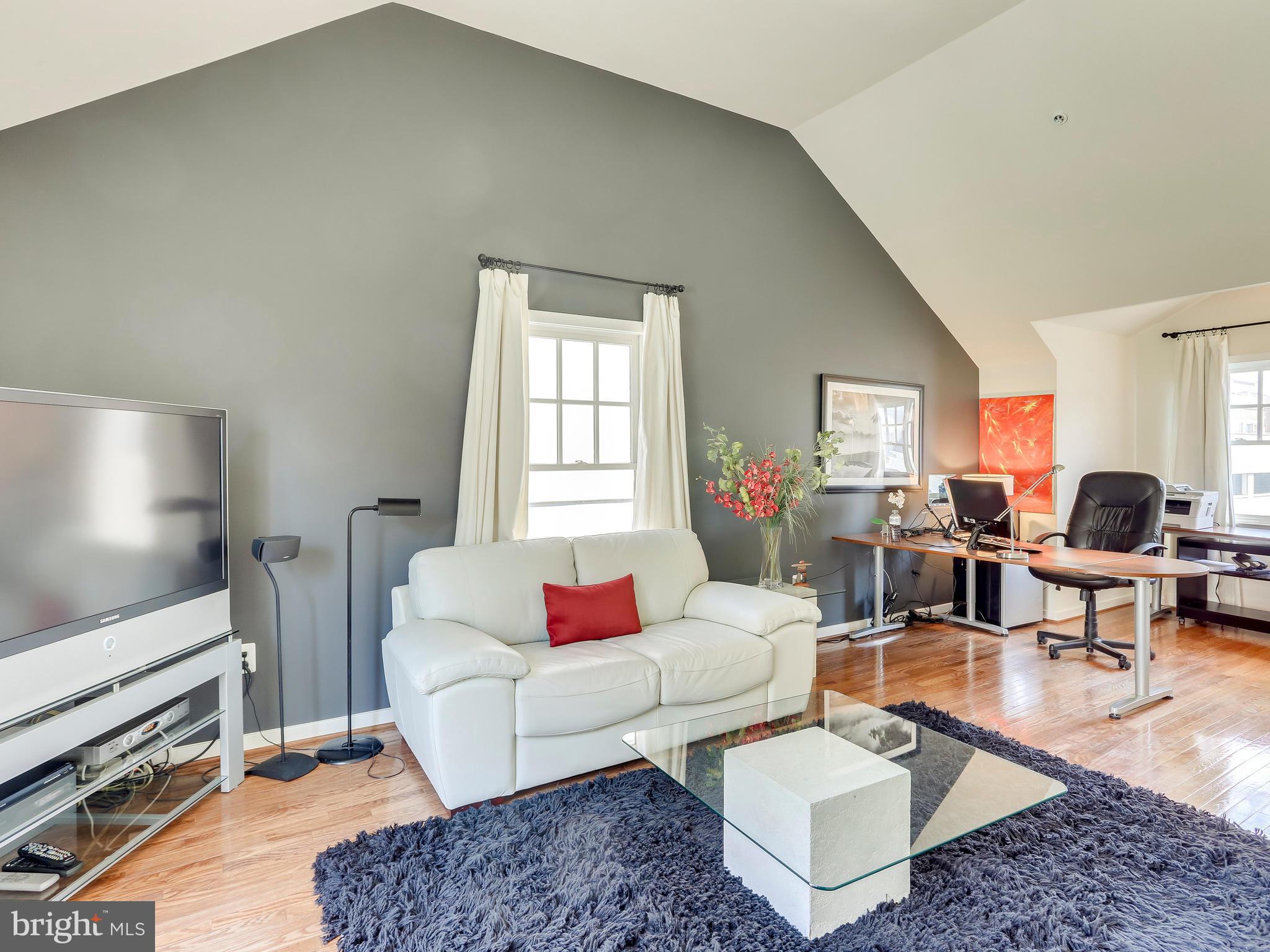 CLARENDON PARK - Residential