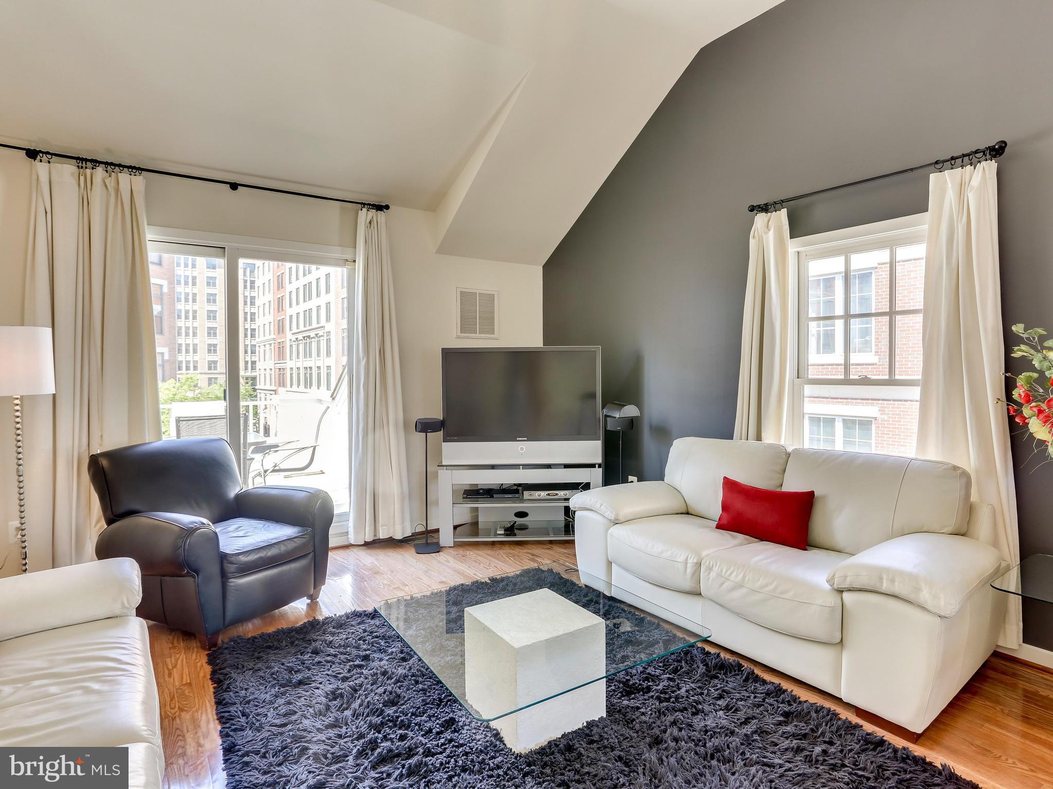 CLARENDON PARK - Residential