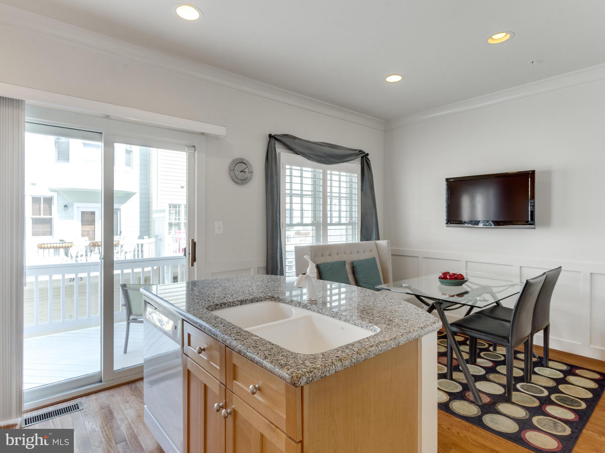 CLARENDON PARK - Residential