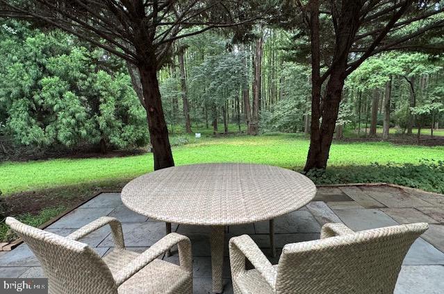 5437 ROSEHAVEN COURT