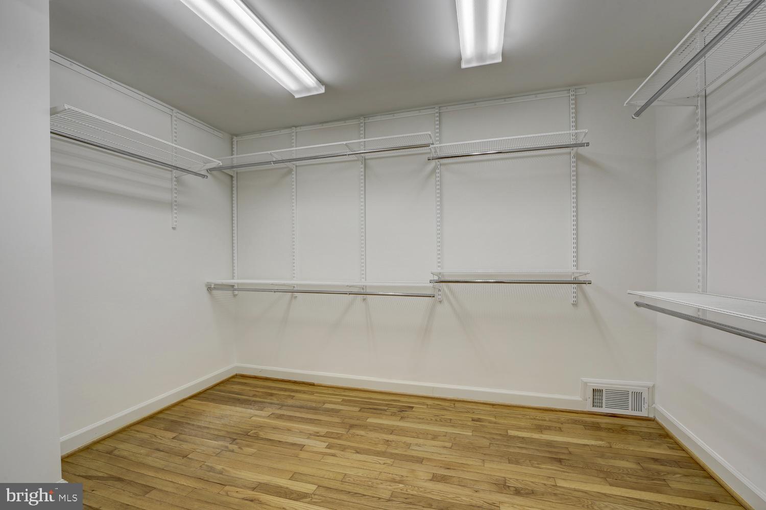 WASHINGTON GROVE - Residential