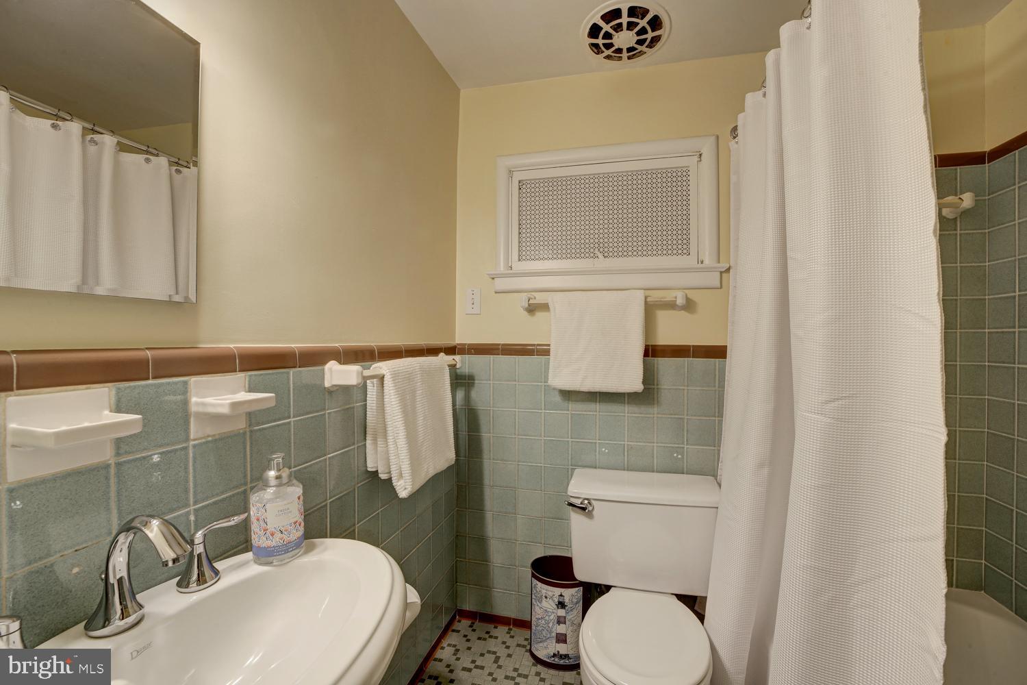 WASHINGTON GROVE - Residential