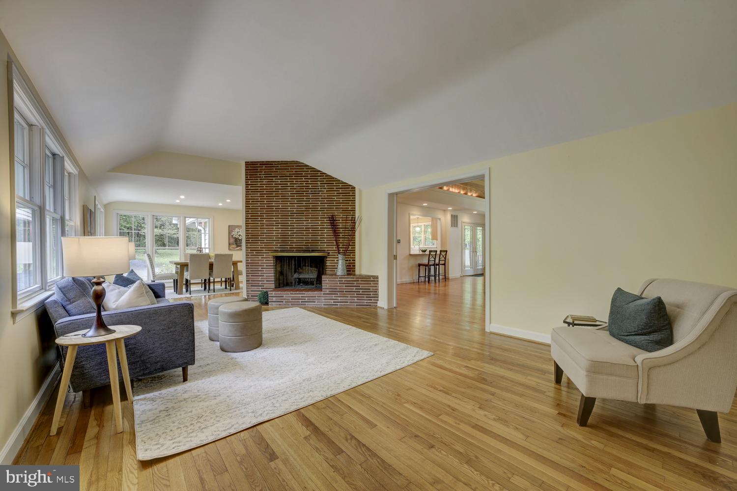 WASHINGTON GROVE - Residential