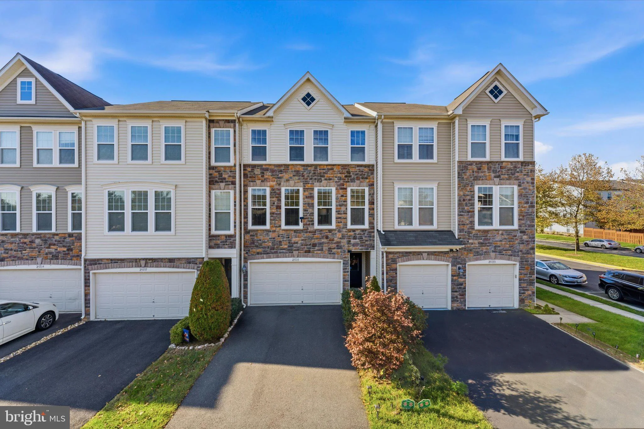 25135 Himalayas Terrace