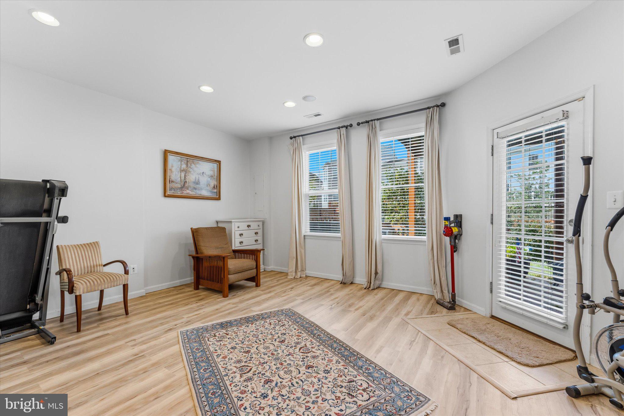 25135 HIMALAYAS TERRACE