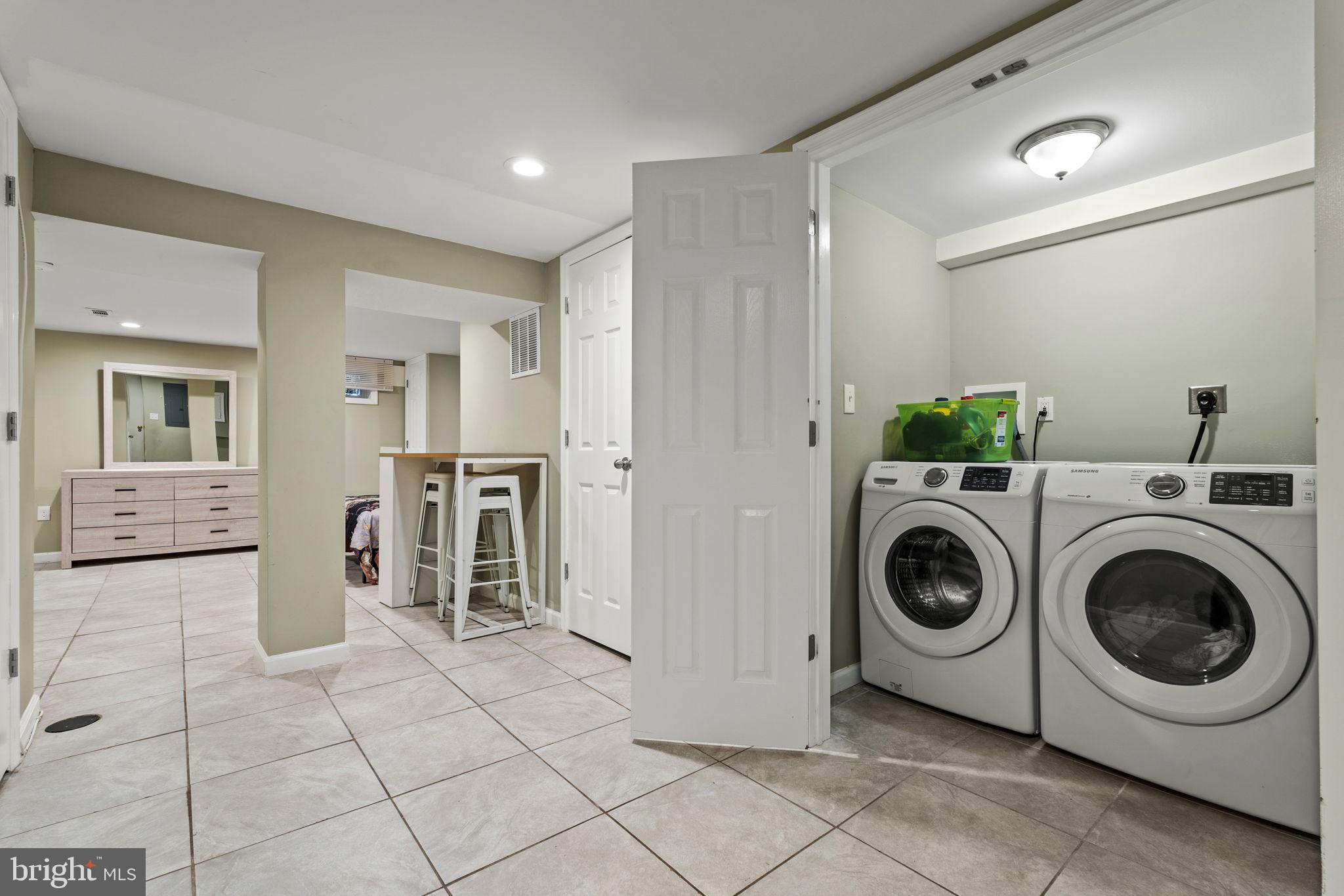 CLAREMONT-FREEDOM - Residential